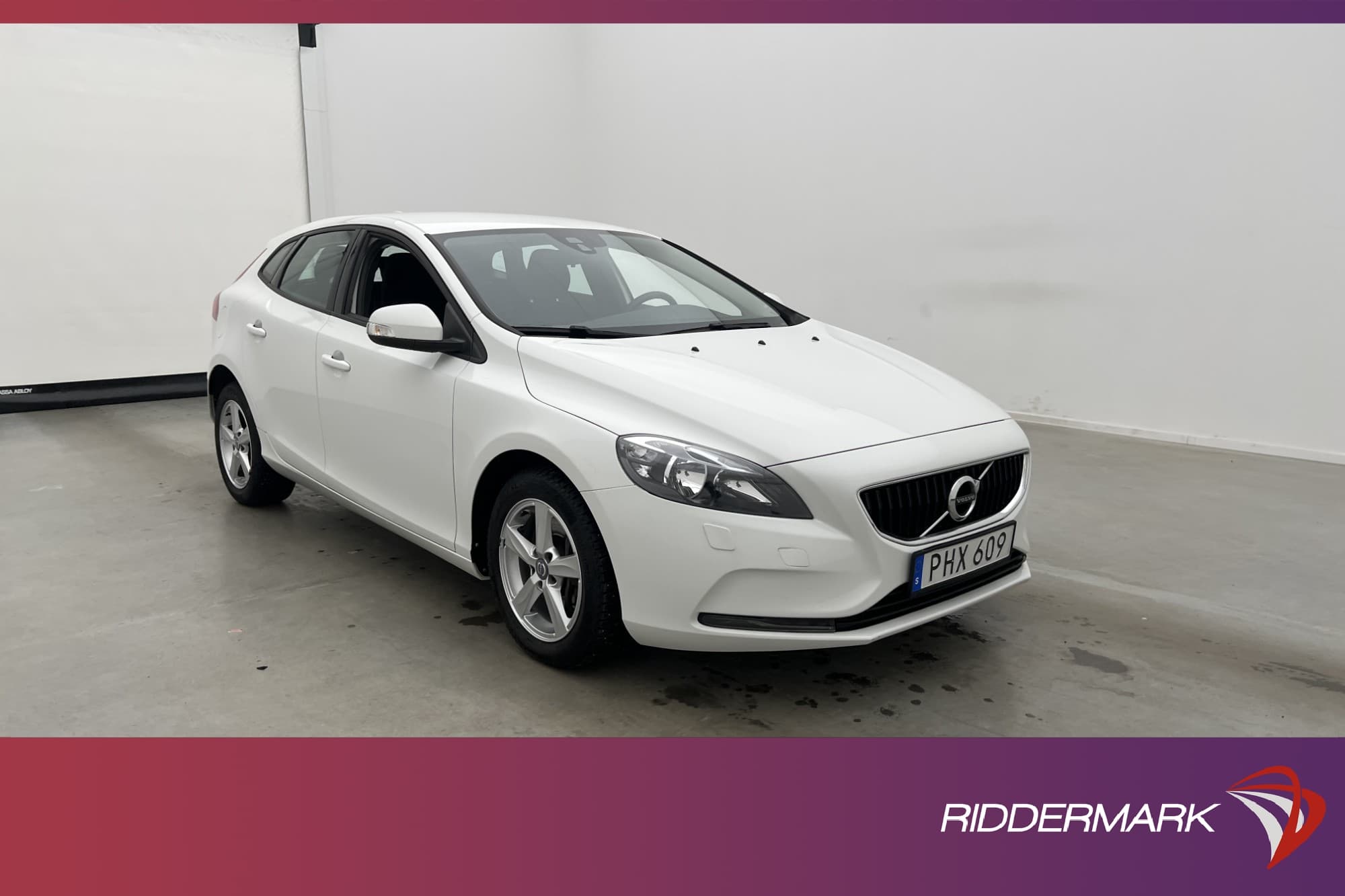 Volvo V40 T2 122hk