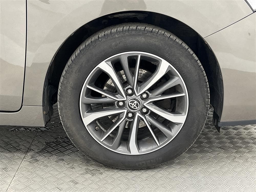 Toyota Verso VVT-i 1.8 147hk 7 Sits B-Kam Navi L-Assist 