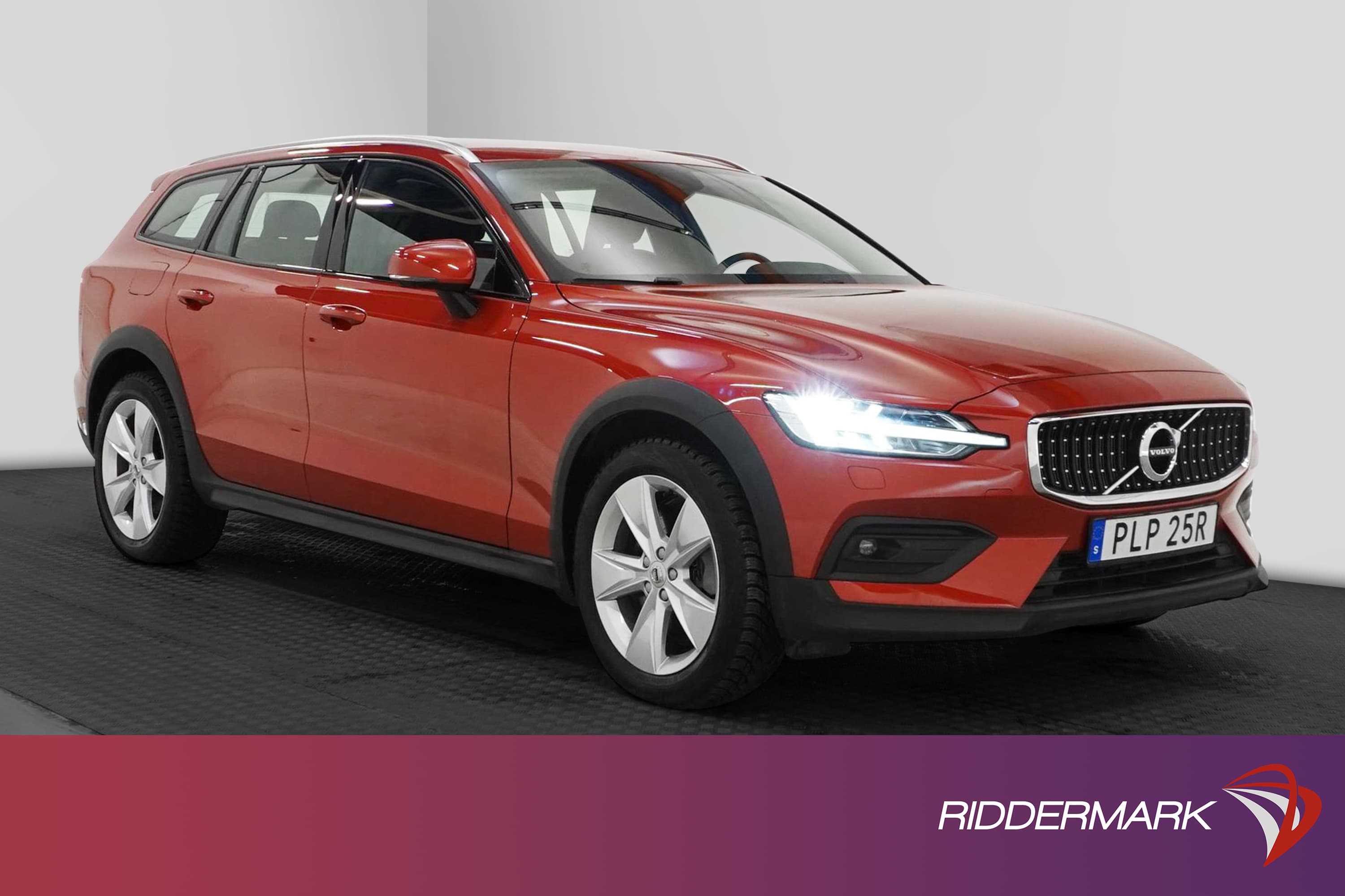 Volvo V60 Cross Country B4 AWD 197hk