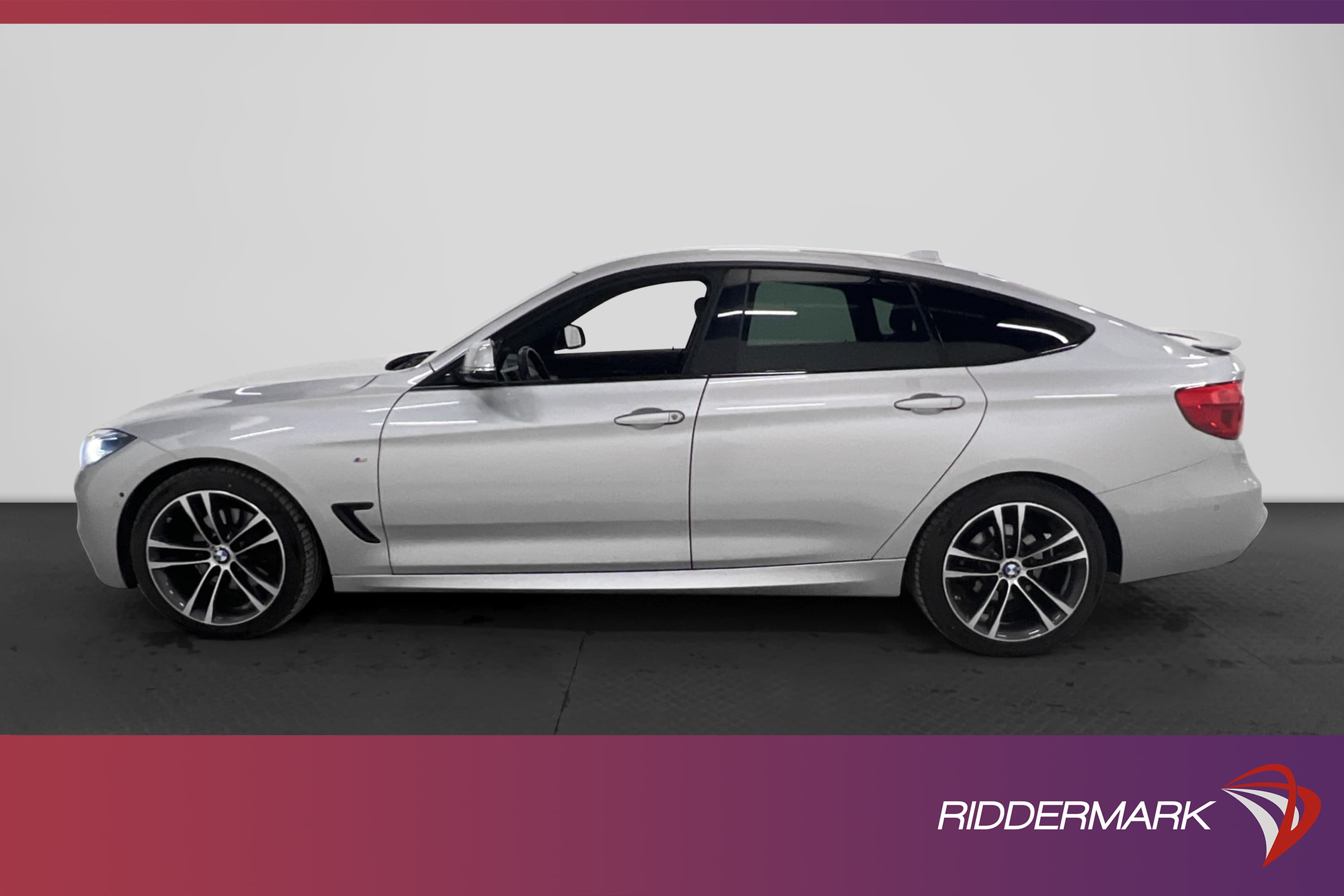 BMW 330i xDrive GT