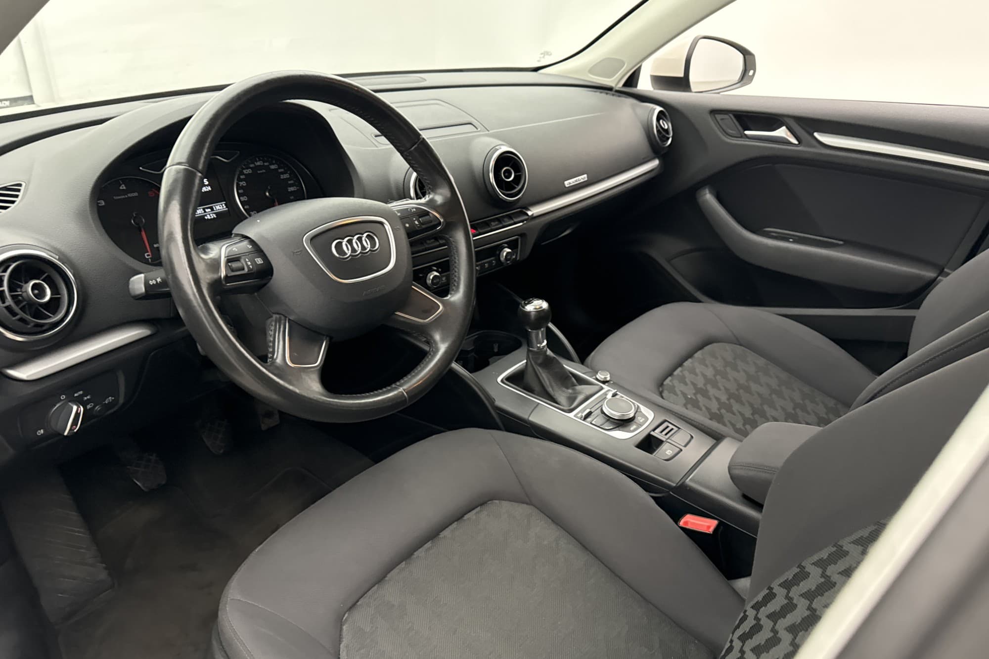 Audi A3 Sportback TDI Quattro 150hk Attraction Farthållare