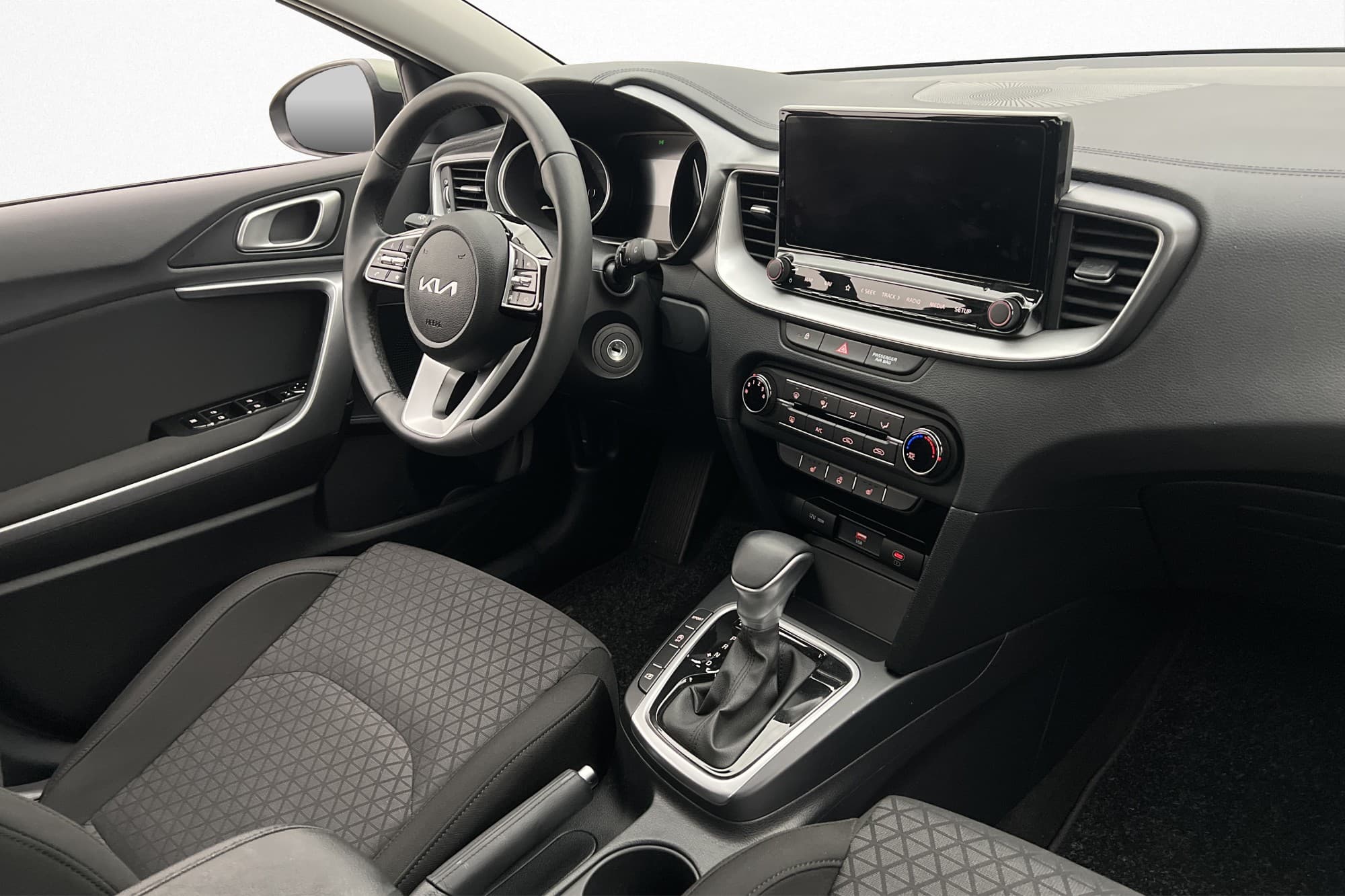 Kia Ceed SW 1.5 T-GDI 140hk B-Kamera Navi 1 Brukare