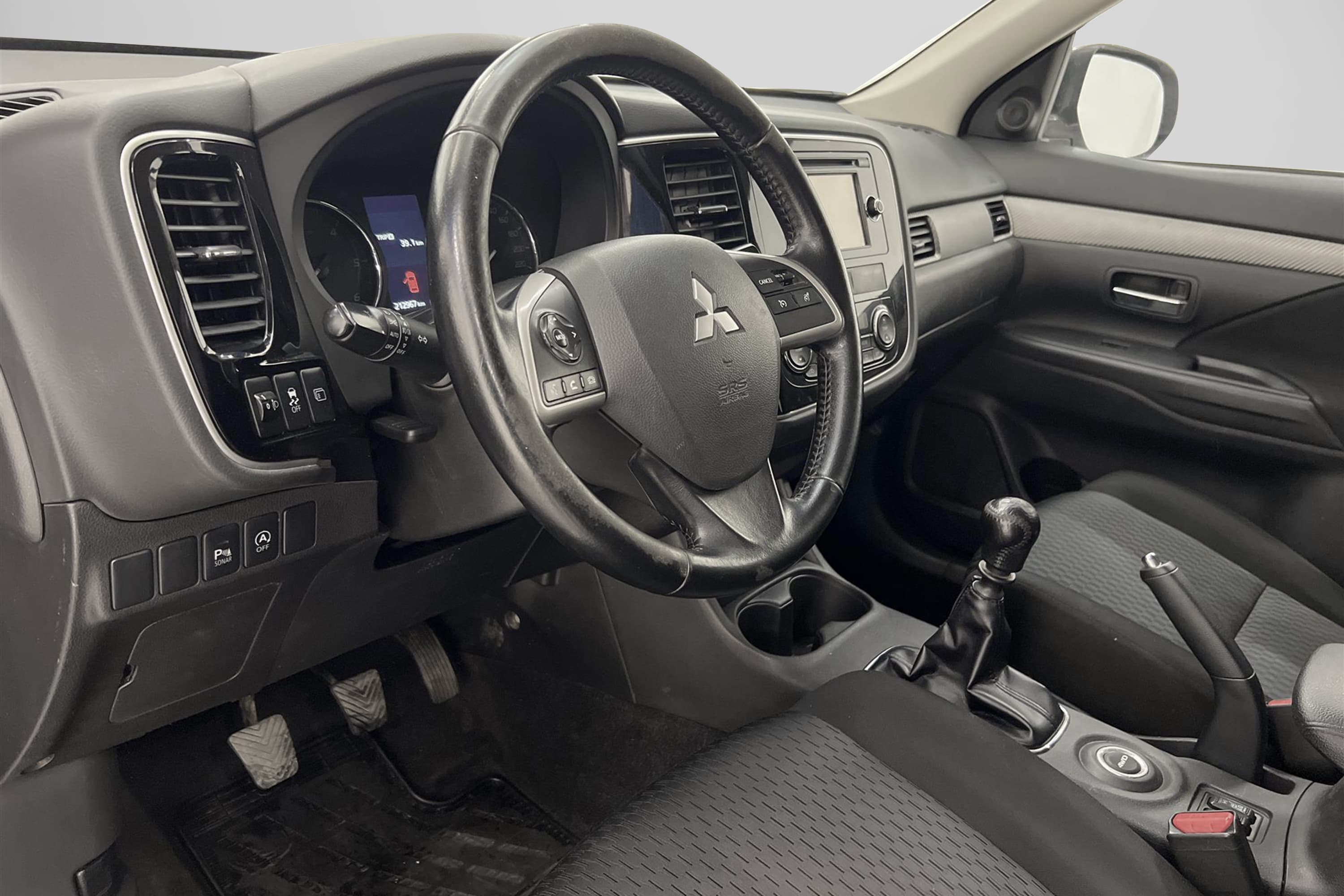 Mitsubishi Outlander 2.2 Di-D AWD M-Värm B-Kamera 0,54l/milinteriör