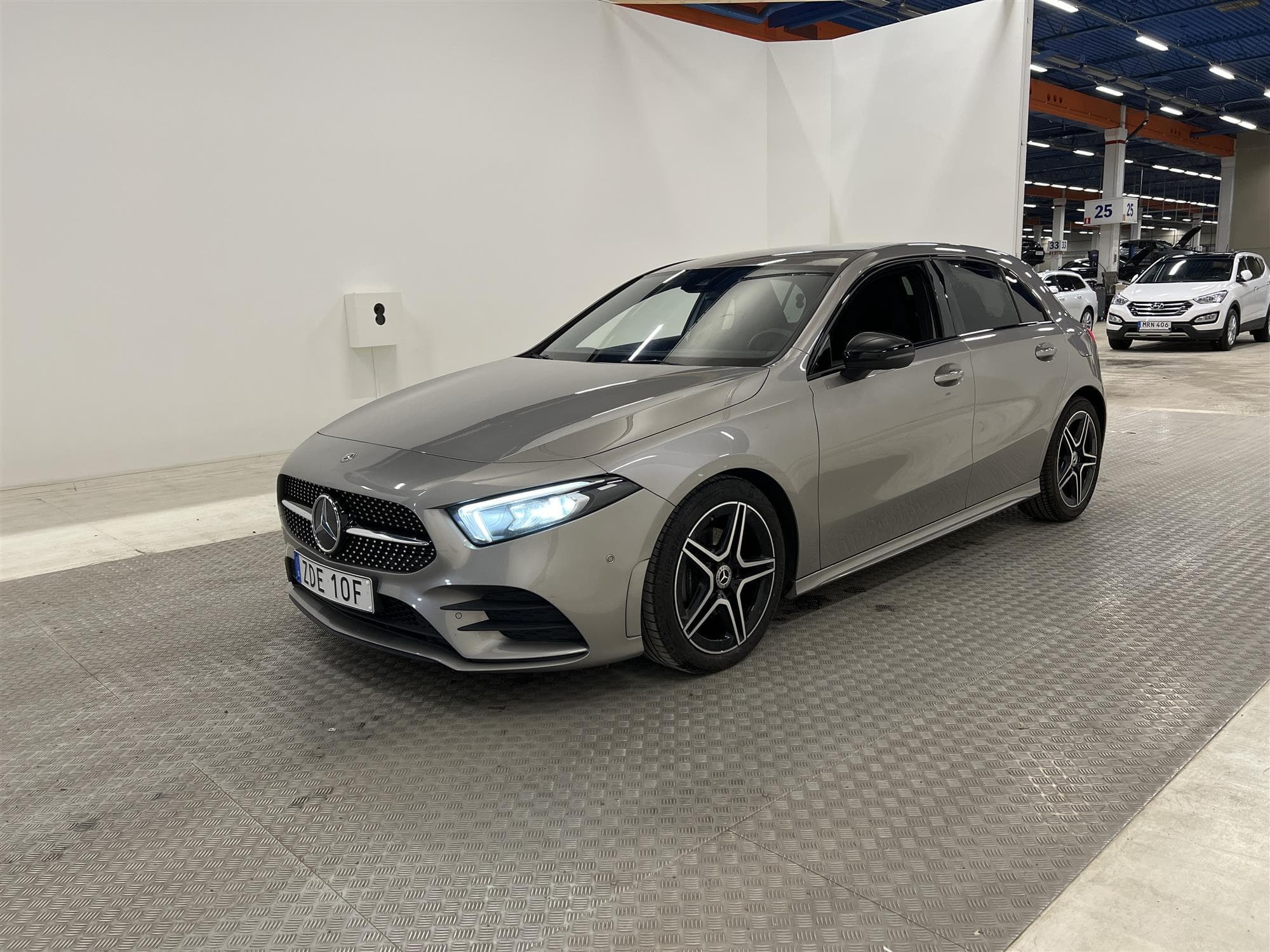 Mercedes-Benz A180 136hk