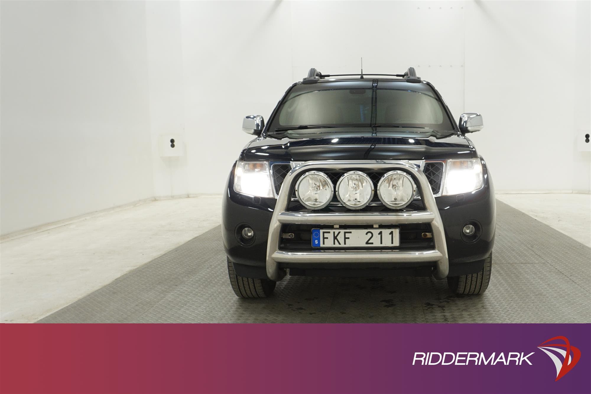 Nissan Navara 3.0 dCi V6 Bose Skinn Taklucka Drag Moms