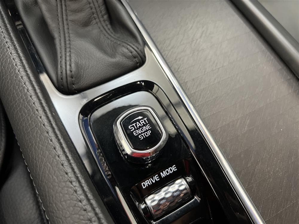 Volvo V90 Cross Country D4 AWD Pro VOC Värmare Navi Drag