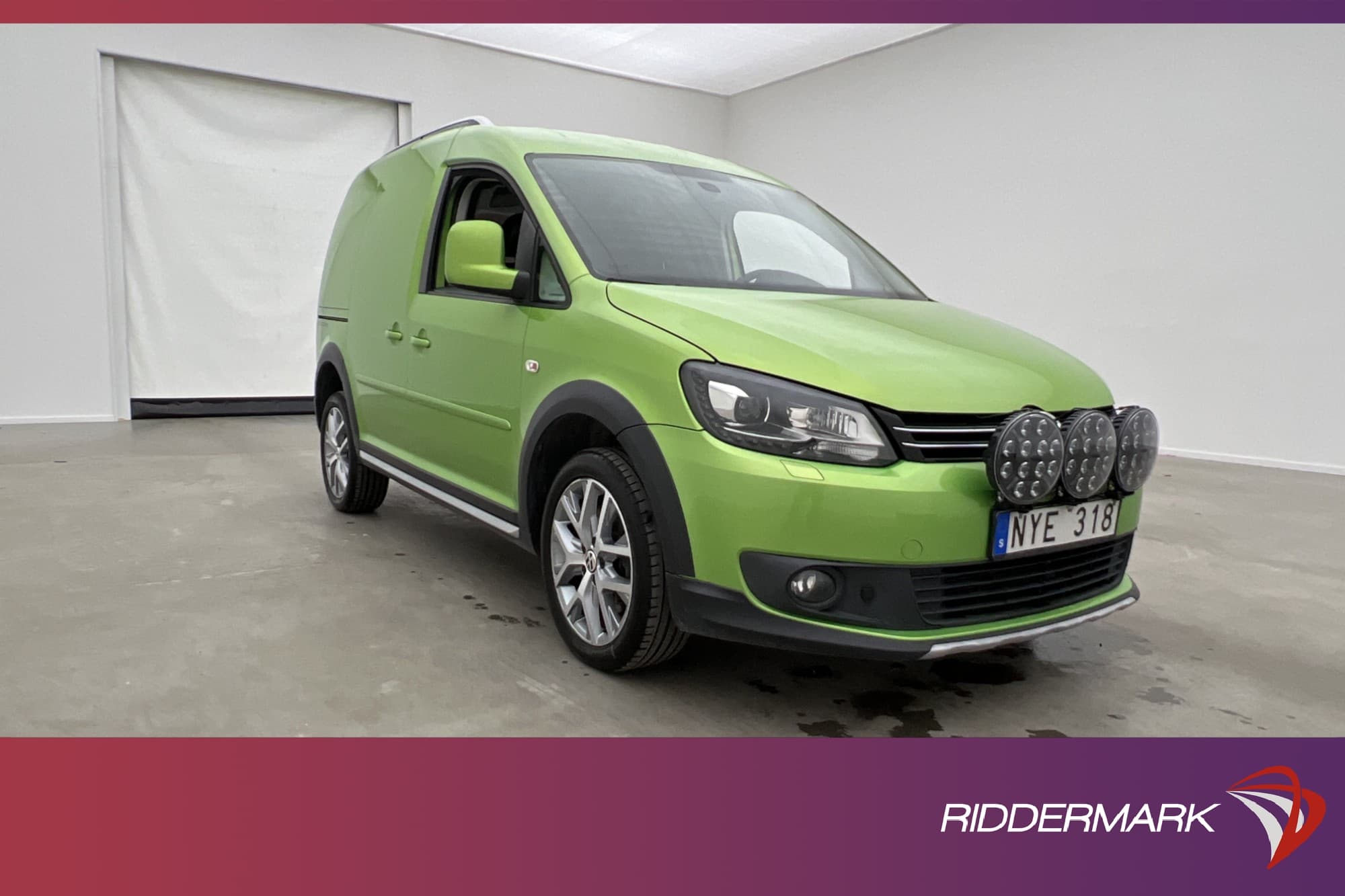 Volkswagen Caddy Cross 2.0TDI 4M Värmare Drag Skinn 2xDörr