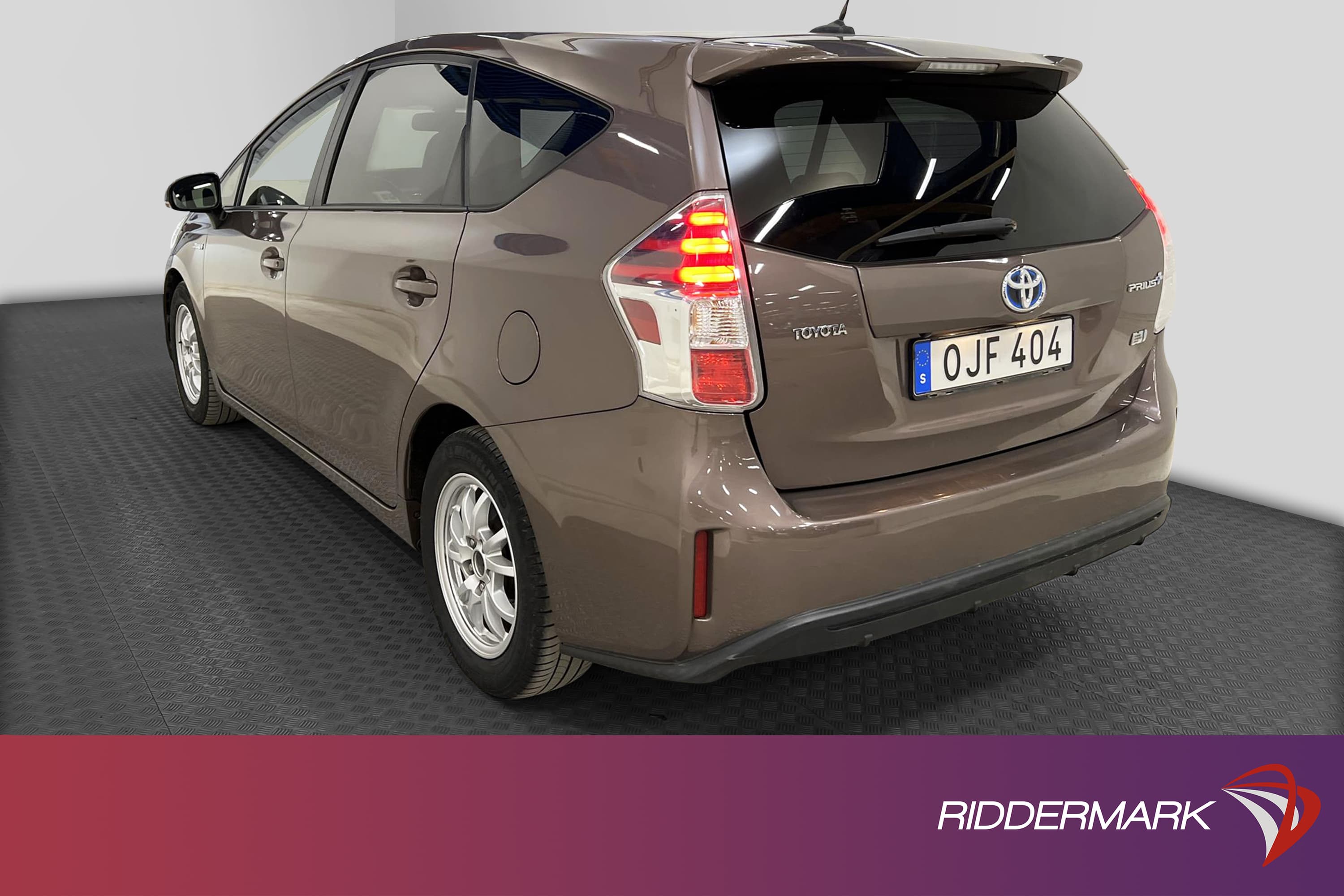 Toyota Prius+ Hybrid CVT 122hk