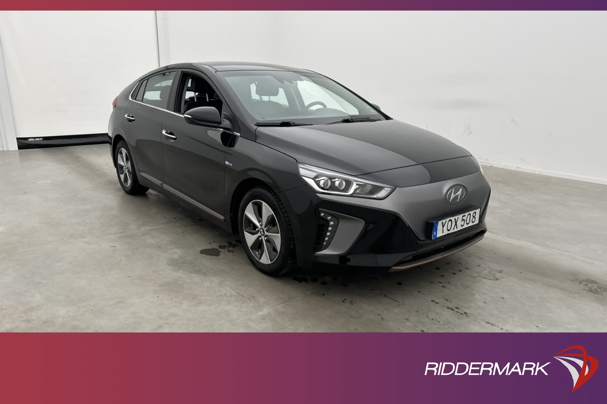 Hyundai Ioniq 28 kWh 120hk Premium Plus Kamera Skinn Navi