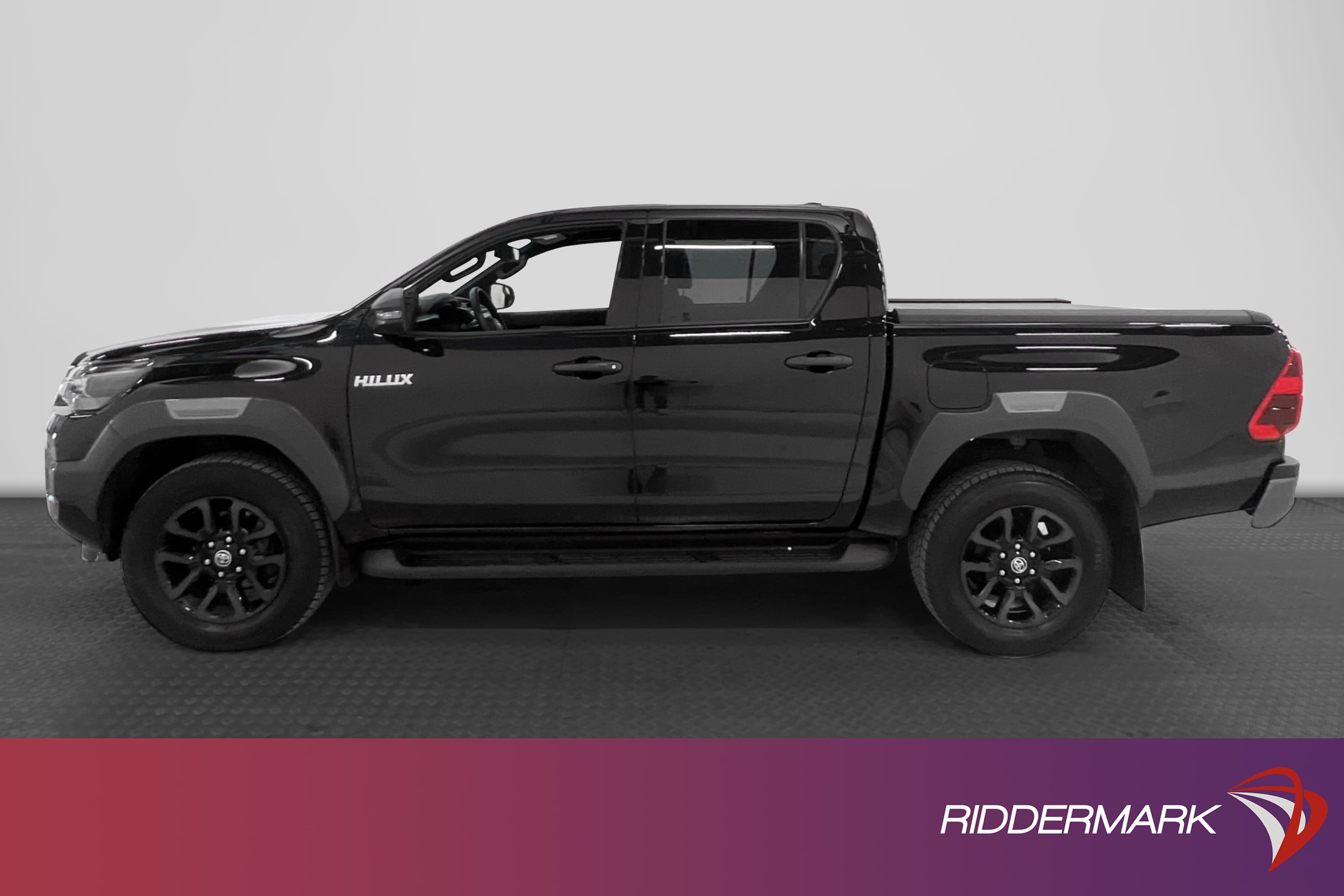 Toyota Hilux Invicible 2.8 4WD 204hk Skinn Diff  360° Moms