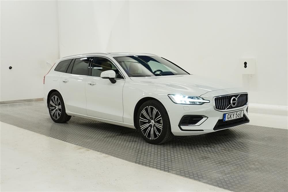 Volvo V60 T8 AWD TwEn 392hk Inscription H/K Pano Drag Nyservexteriör