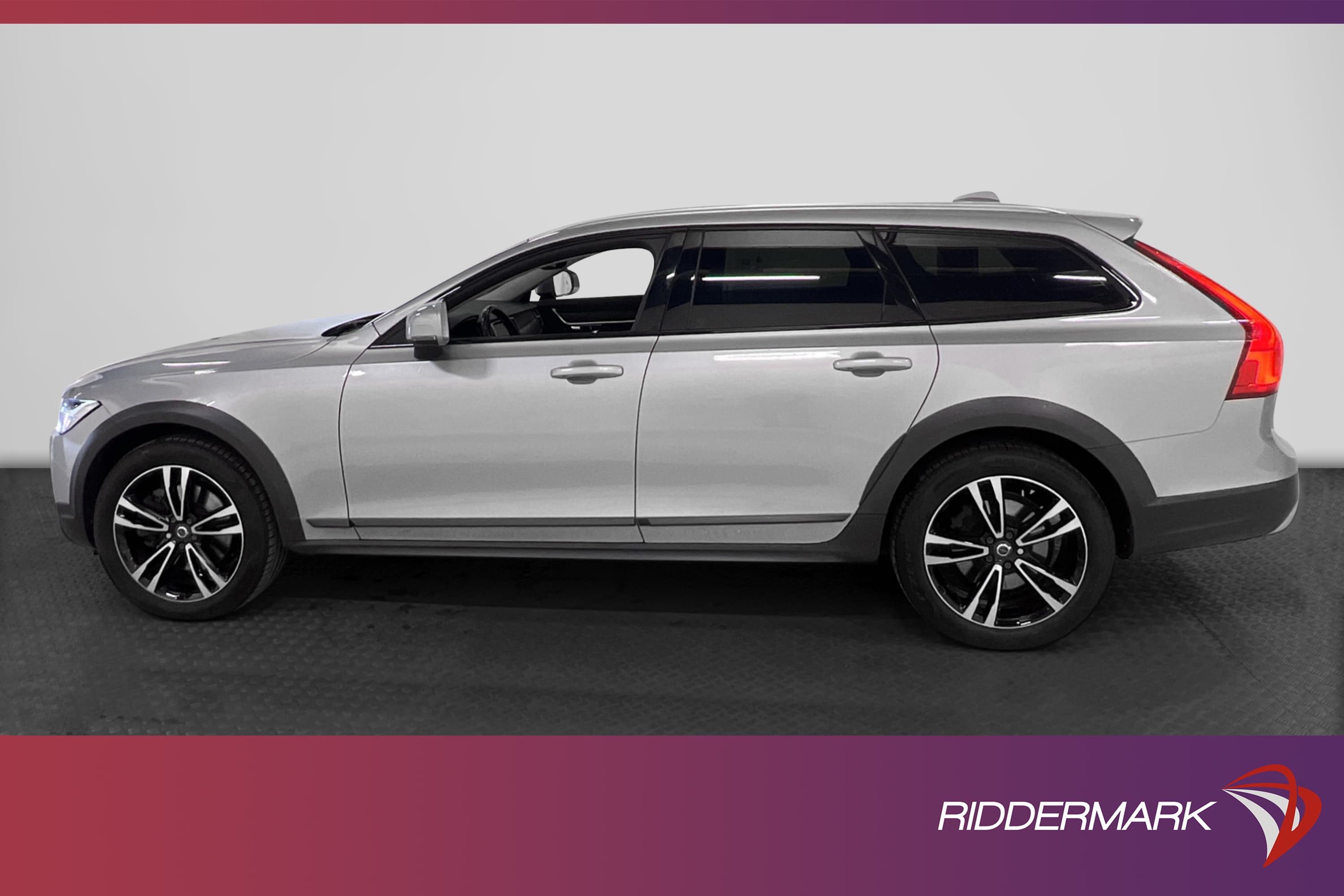 Volvo V90 Cross Country