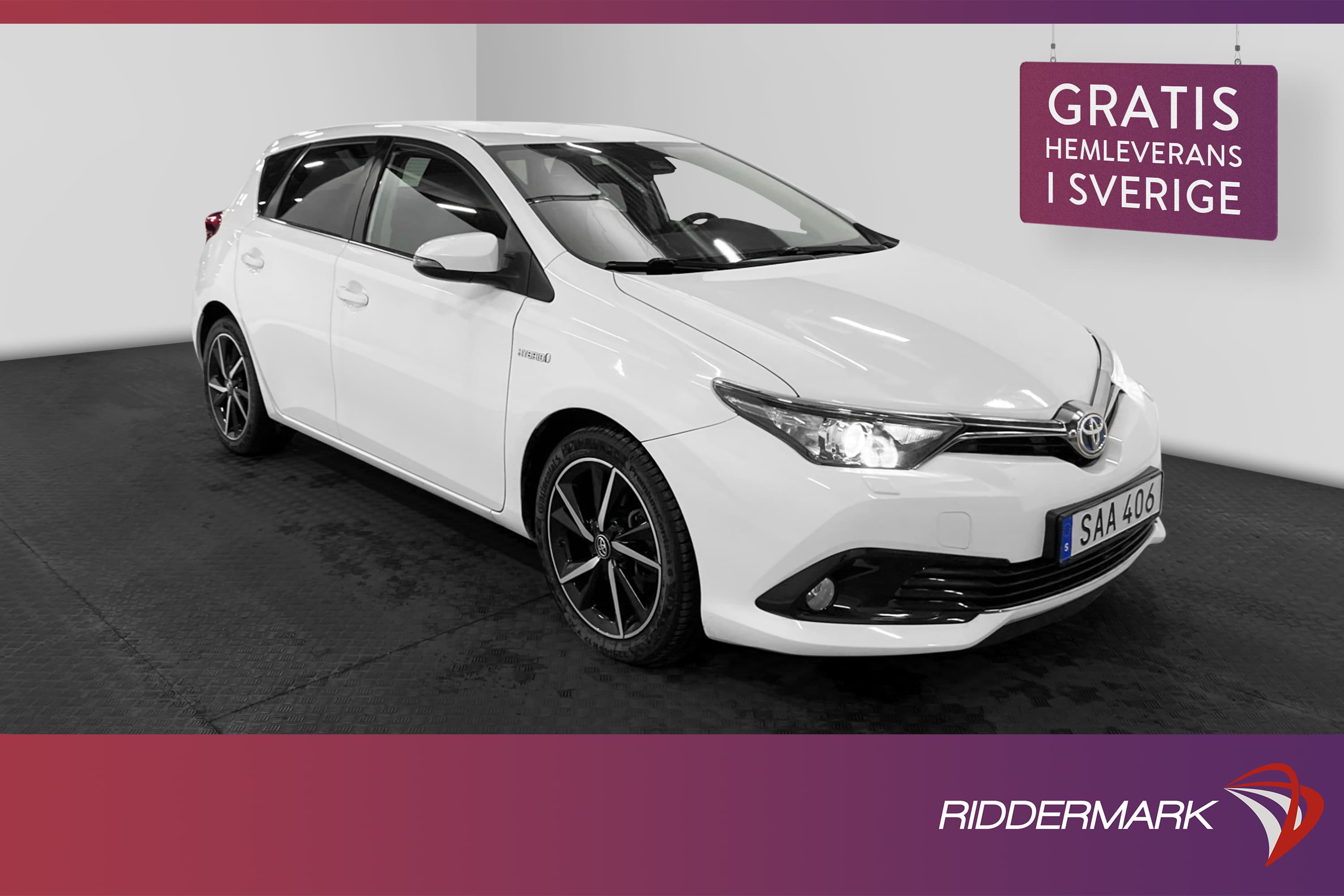 Toyota Auris Hybrid e-CVT 136hk