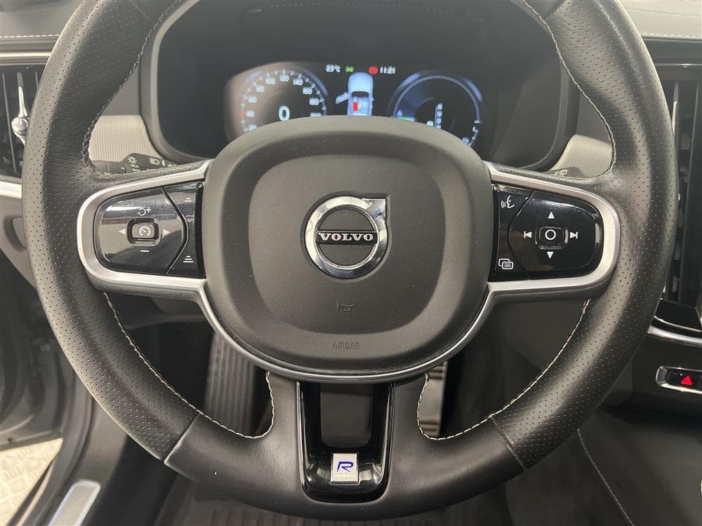 Volvo V90 T8 AWD TwEn 392hk R-Design B&W Drag Värmareinteriör