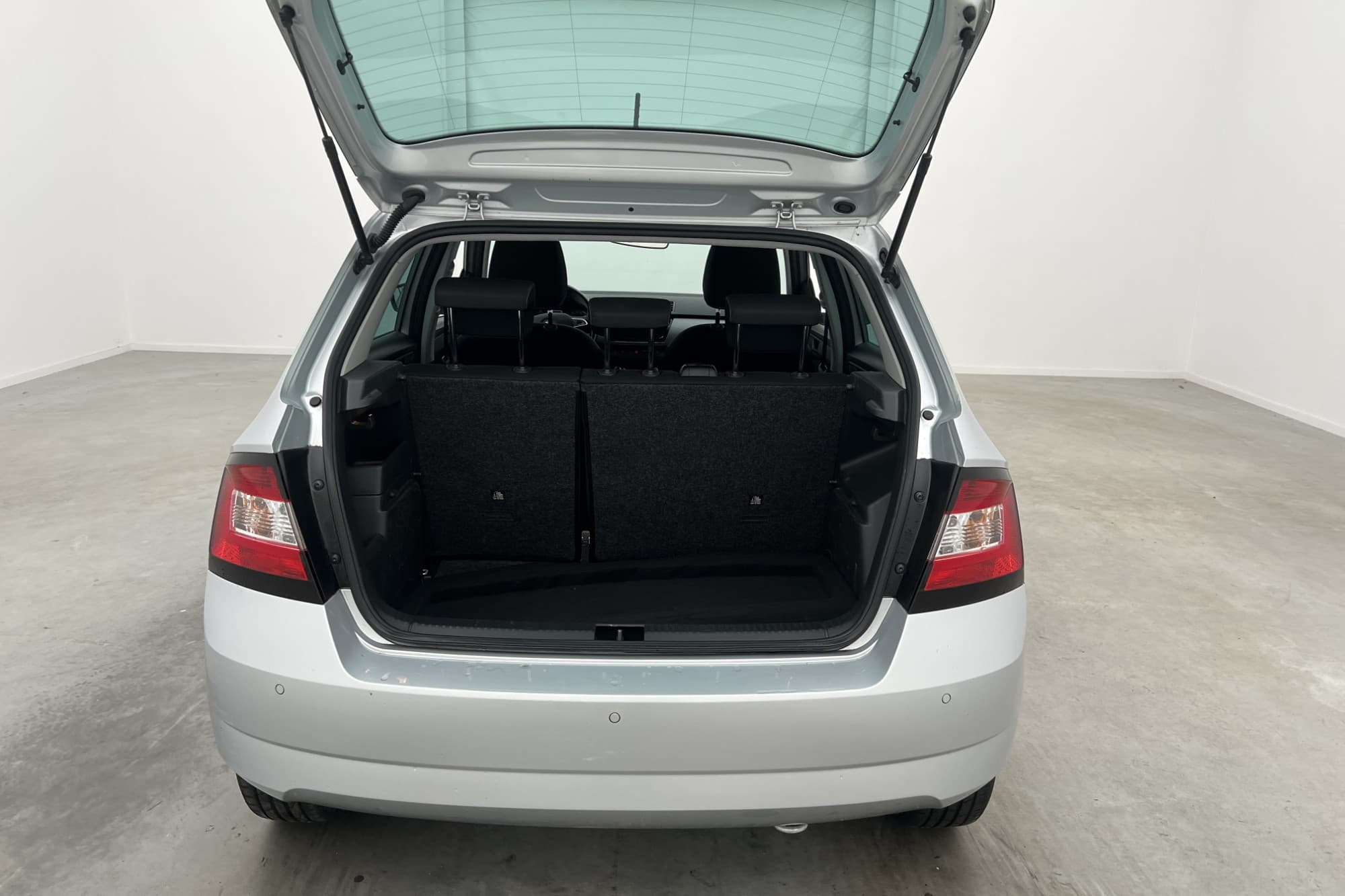 Skoda Fabia 1.2 TSI 90hk Sensorer Farthållare Keyless