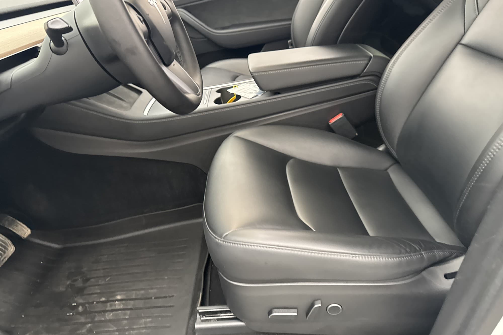 Tesla Model Y Long Range AWD Svensksåld Rattvärme AP MOMS