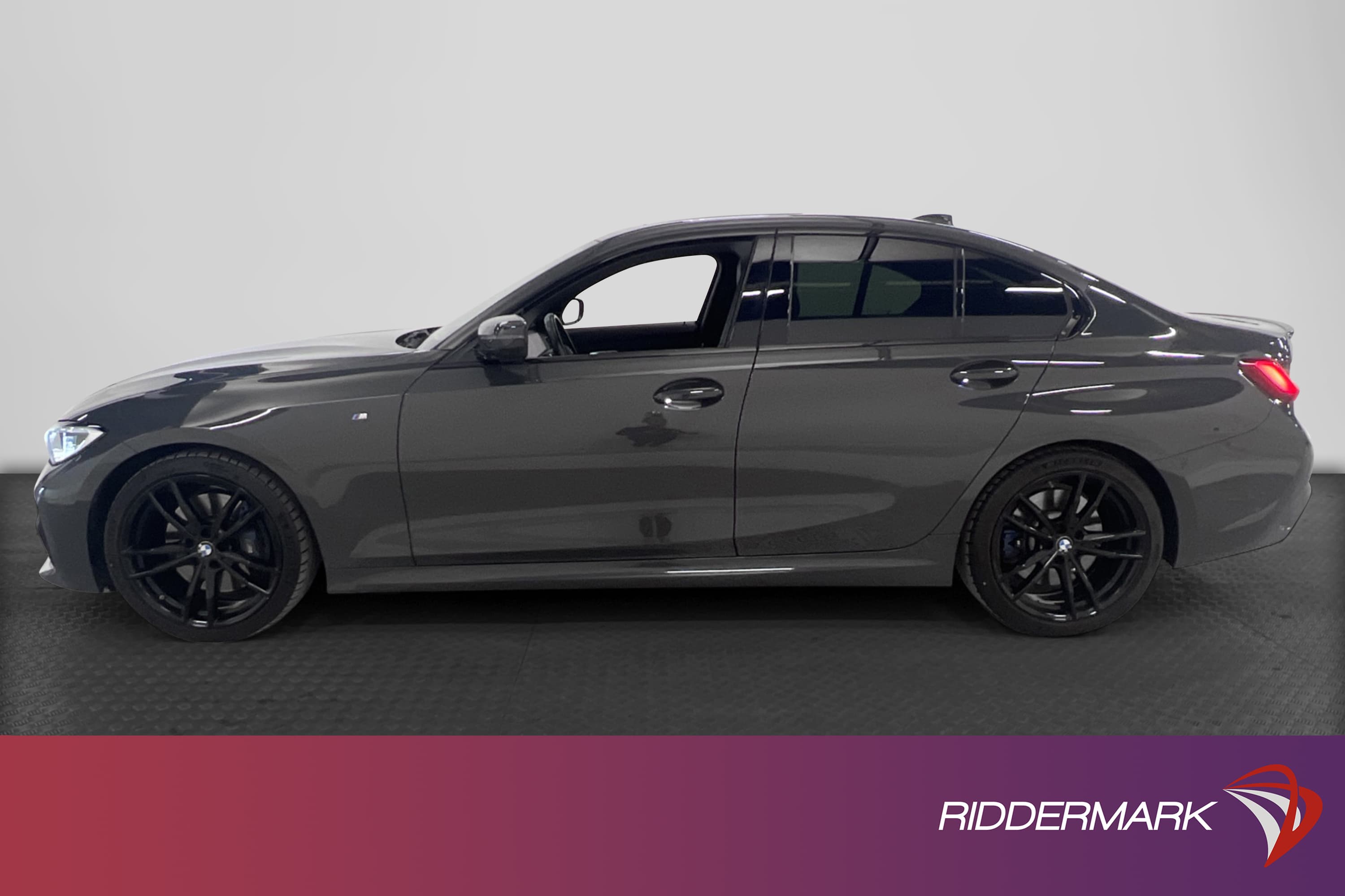 BMW 330i 258hk