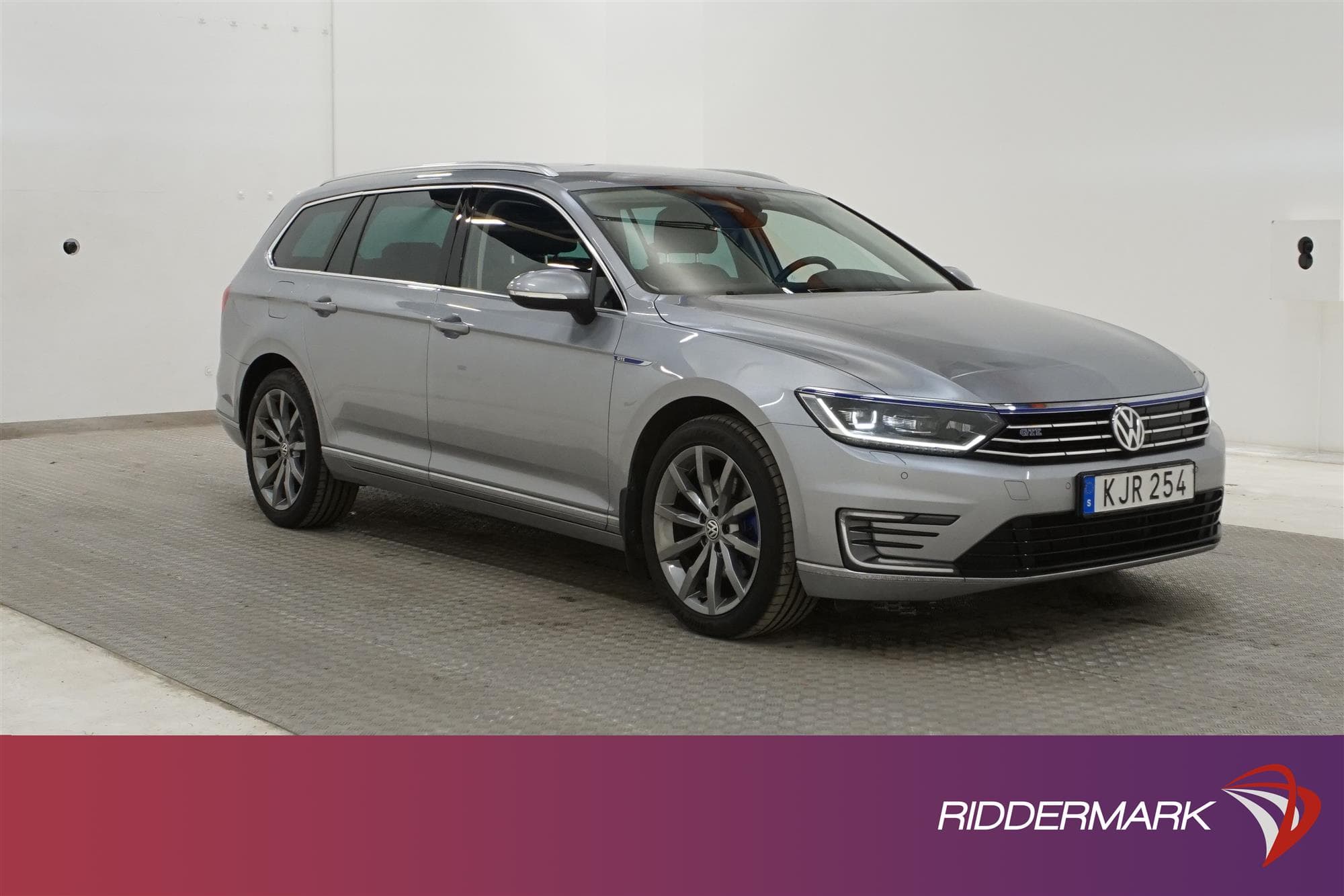 Volkswagen Passat GTE 218hk