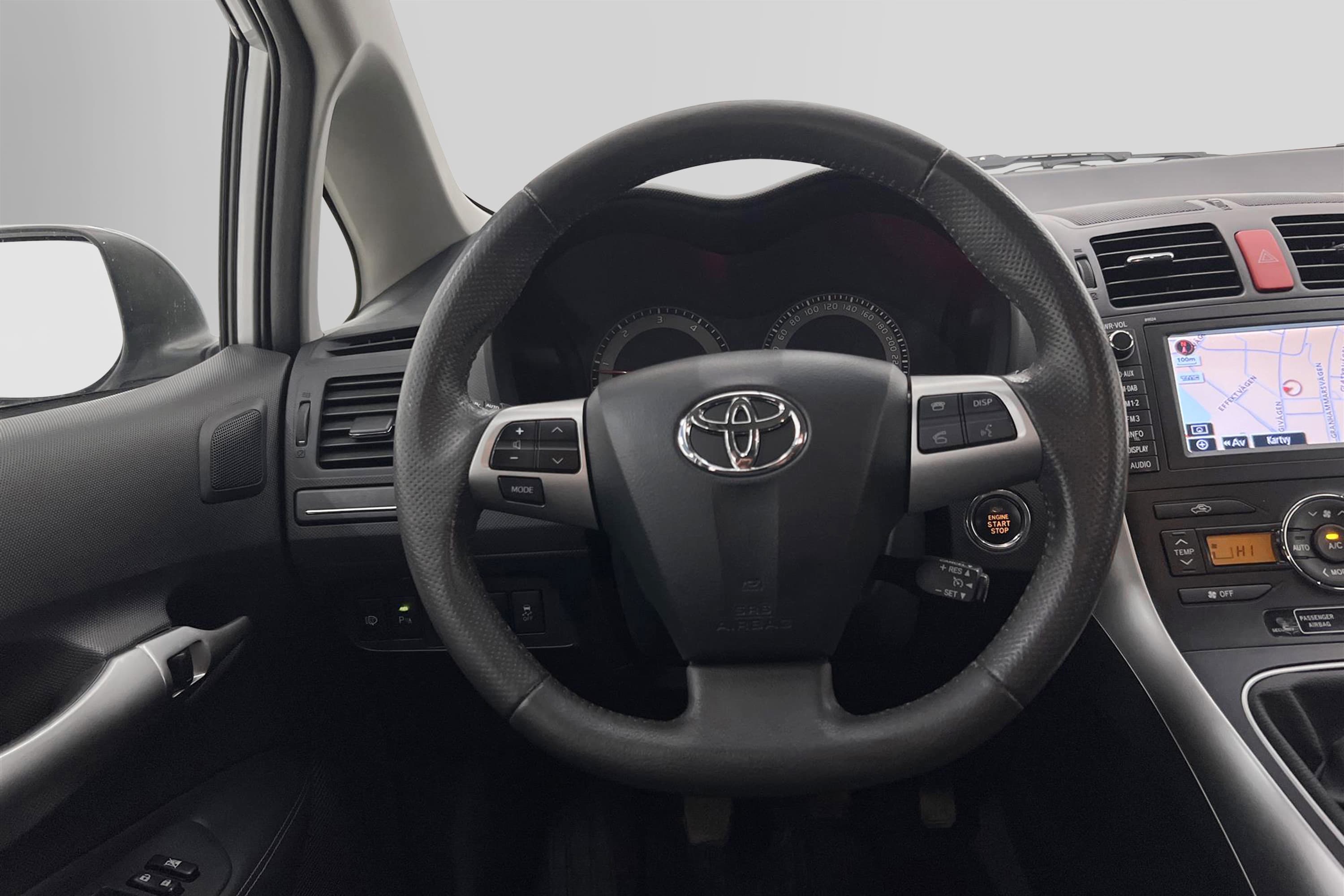 Toyota Auris  2.2 D-CAT 177hk 1 Bruk Navi Drag BKamera Skinn