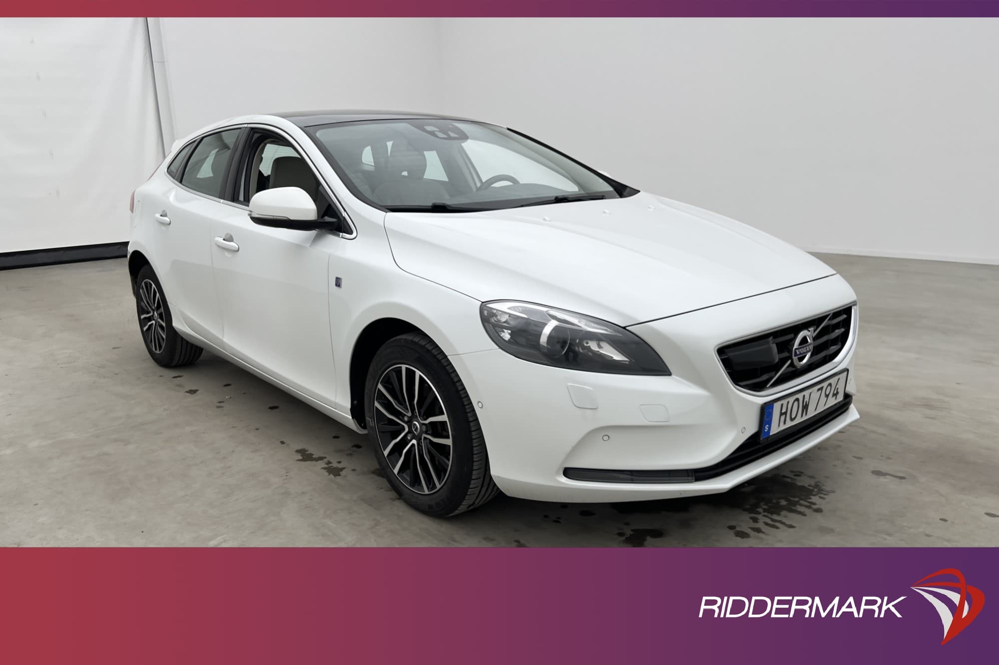 Volvo V40 D4