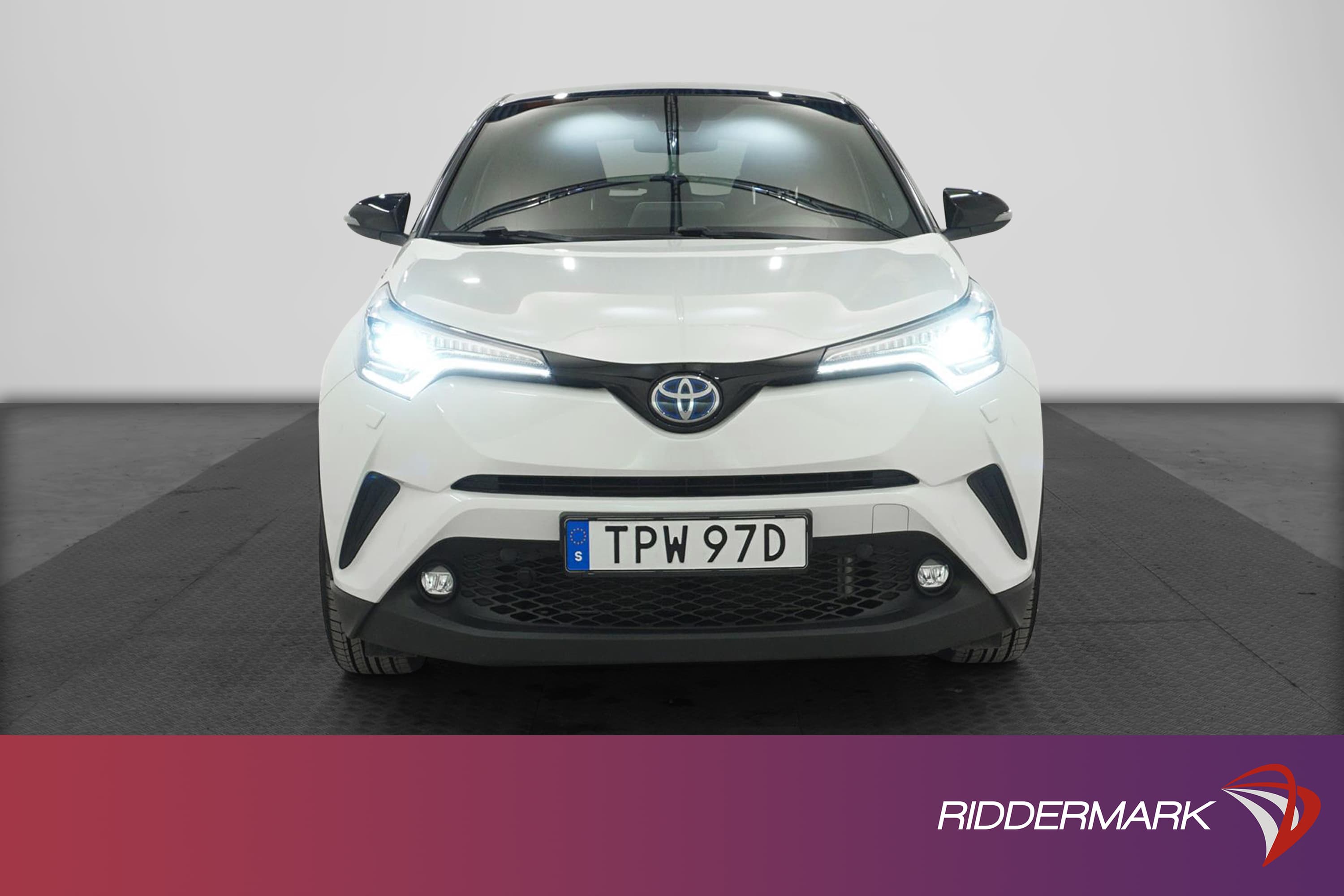 Toyota C-HR Hybrid CVT 122hk