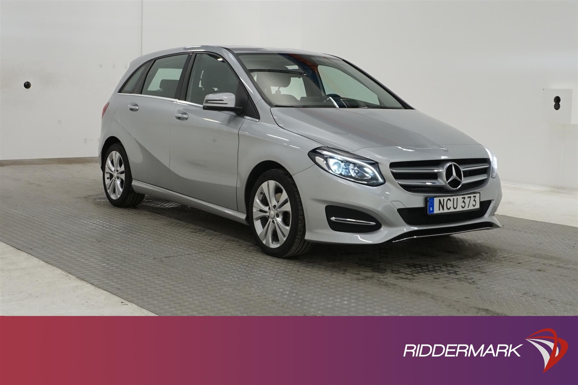 Mercedes-Benz B 180 7G-DCT 122hk