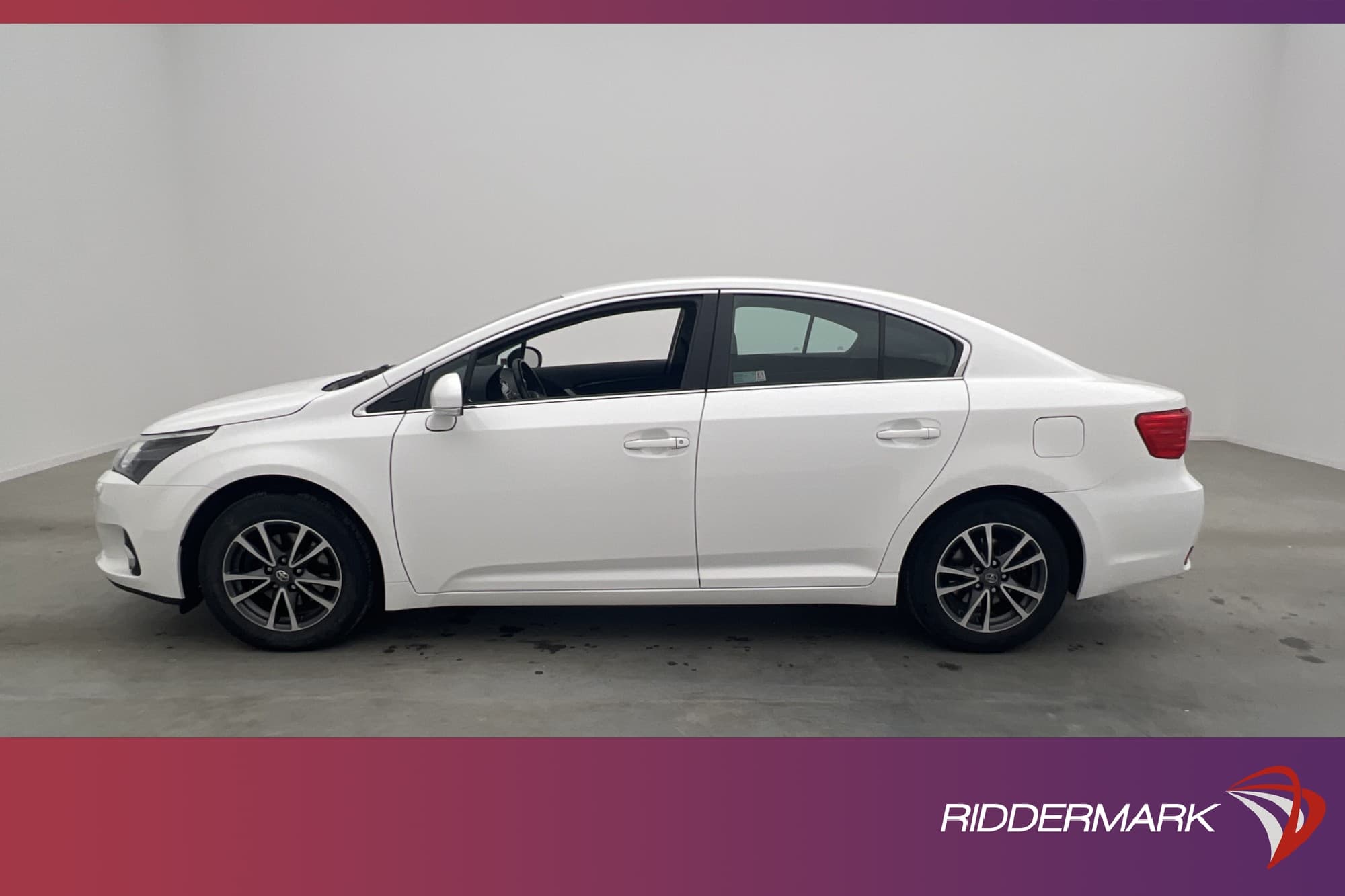 Toyota Avensis Sedan 1.8 147hk