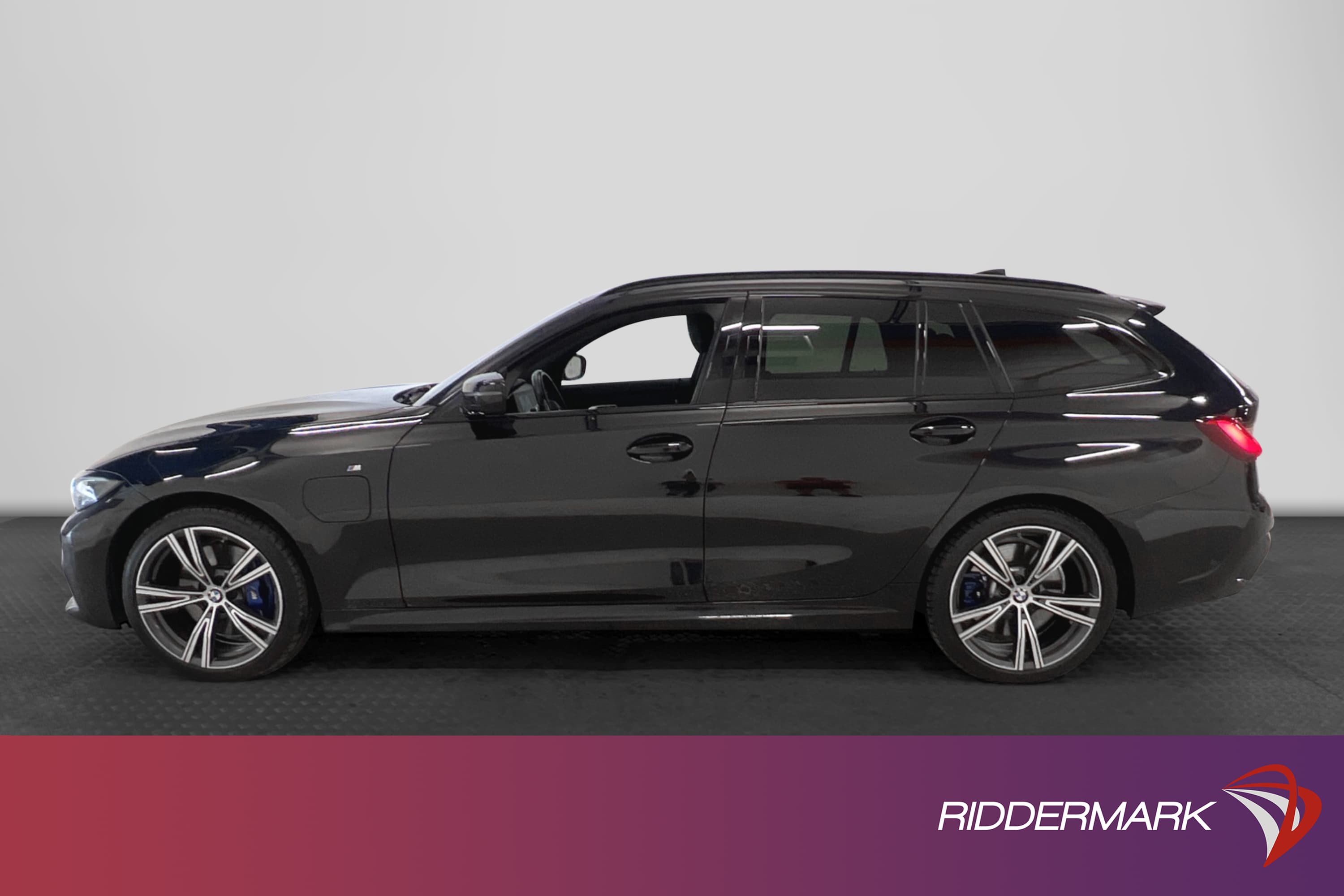 BMW 330e xDrive Touring 292hk