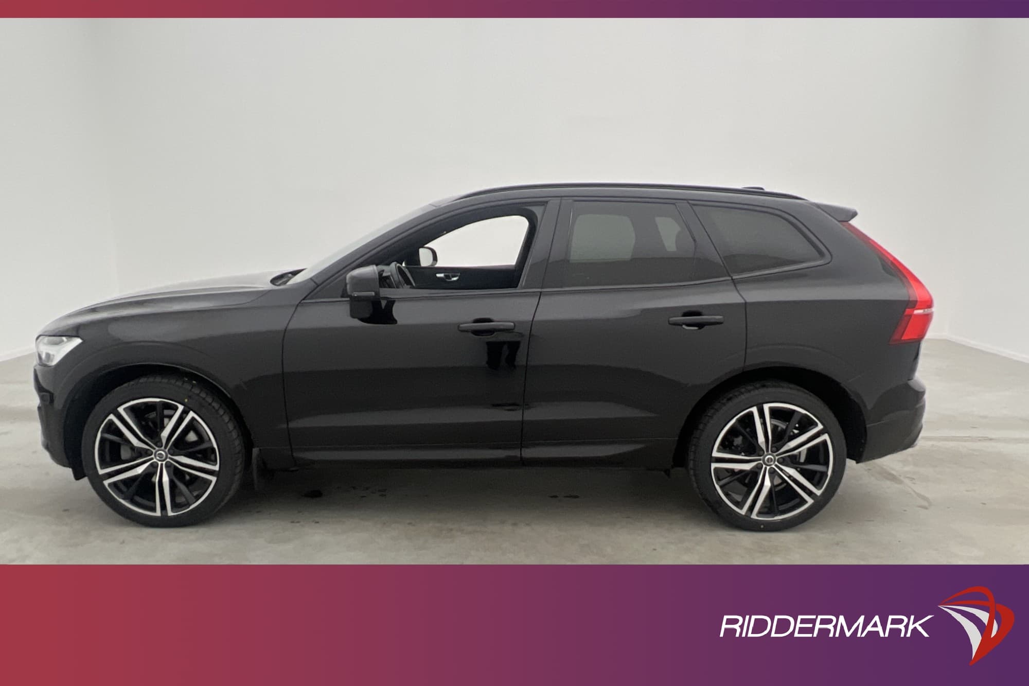 Volvo XC60 B5 AWD R-Design