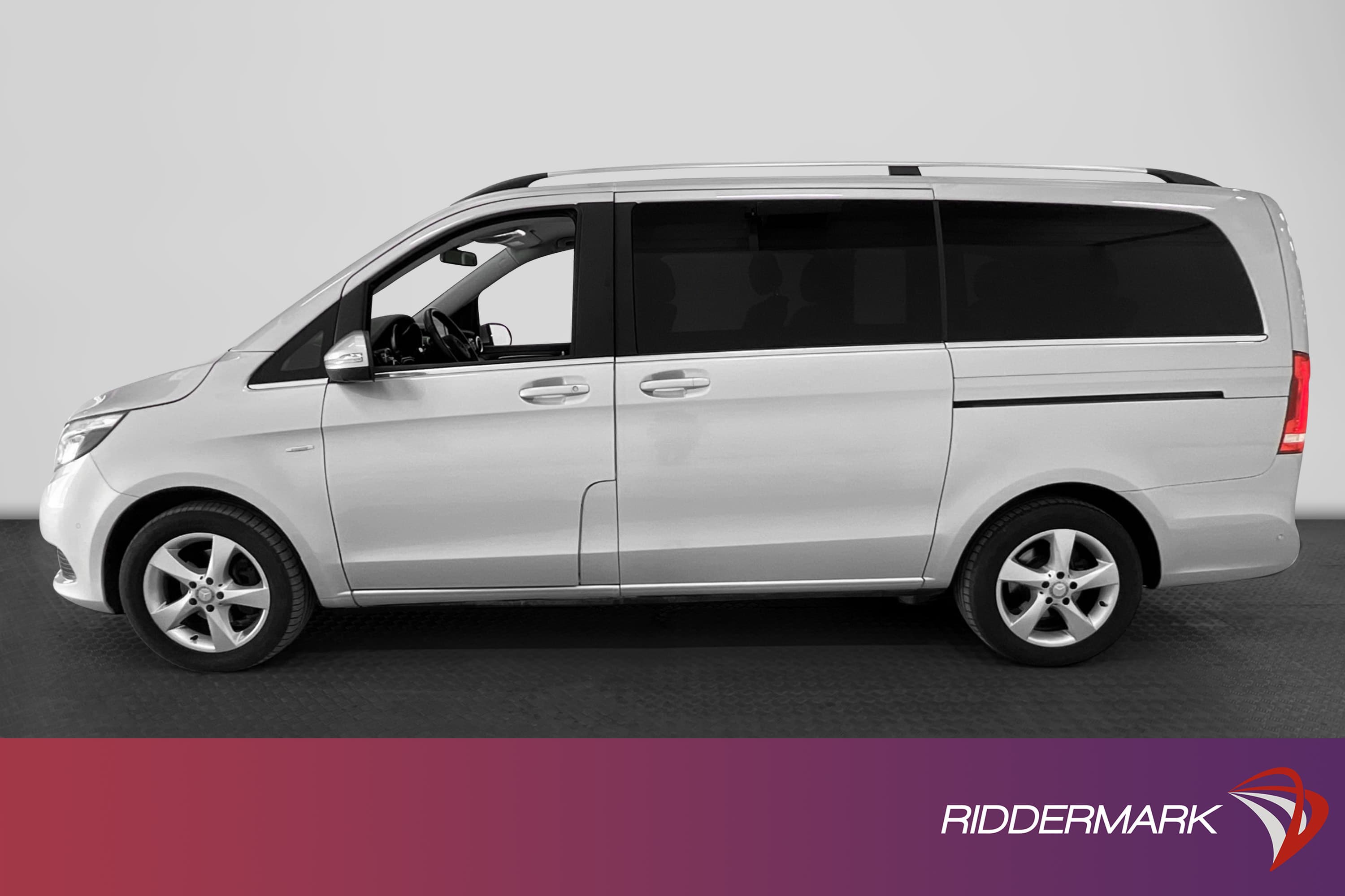 Mercedes-Benz V220 Lång Aut Värmare Navi 360° Skinn 7-sits
