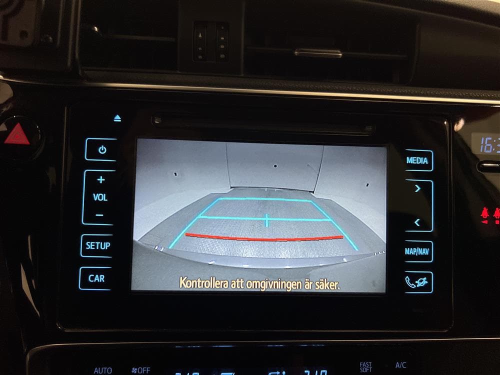 Toyota Auris 1.8 Hybrid 136hk M-Värm H-Skinn B-Kam 0,39L/mil
