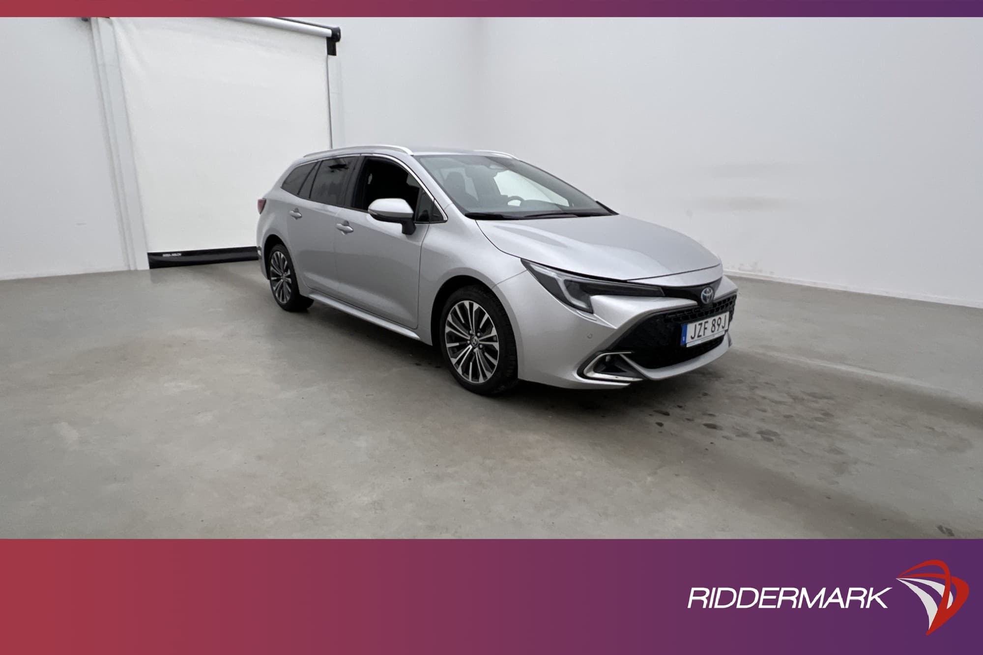 Toyota Corolla Touring Hybrid