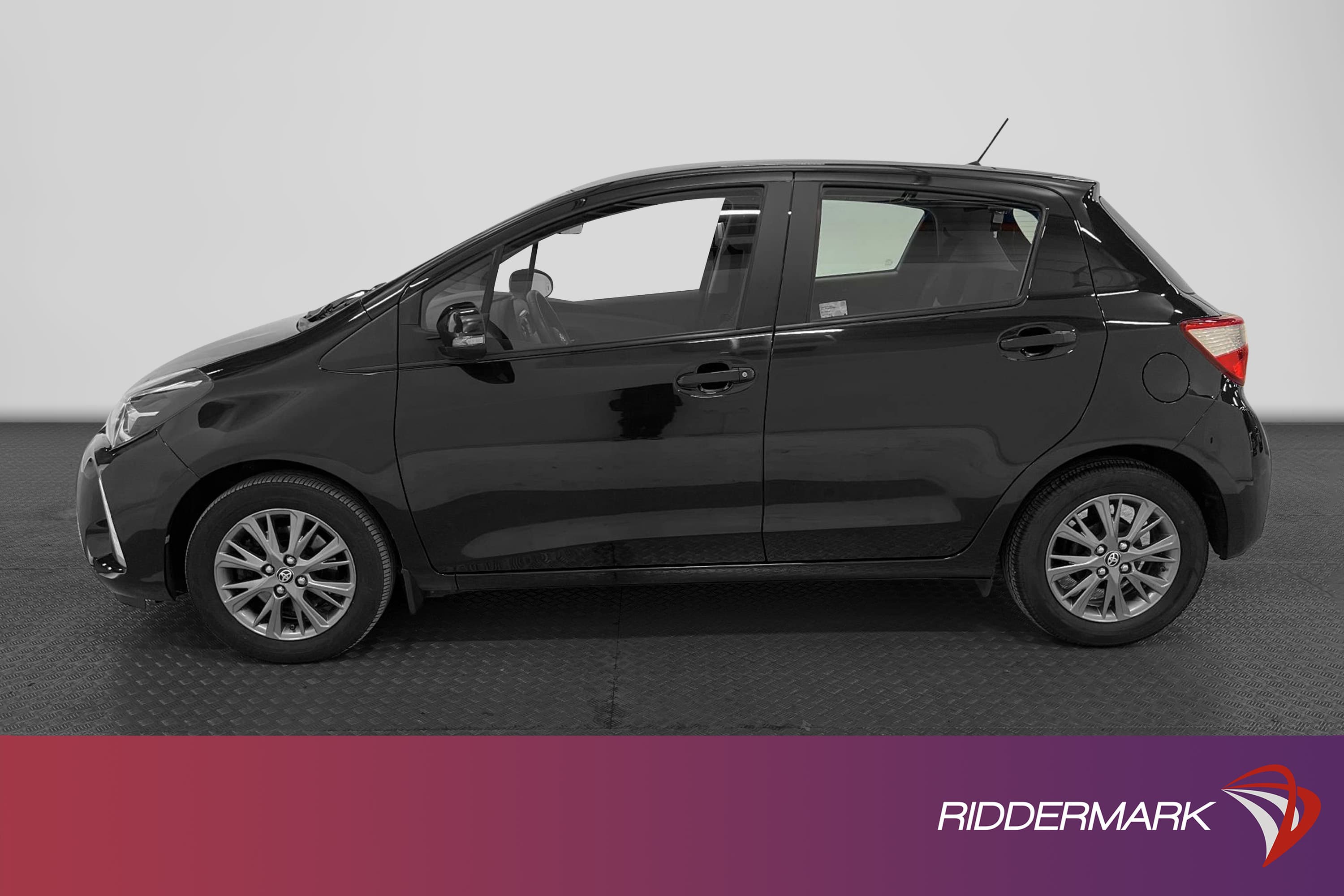 Toyota Yaris 1.5 VVT-iE 111hk B-Kam