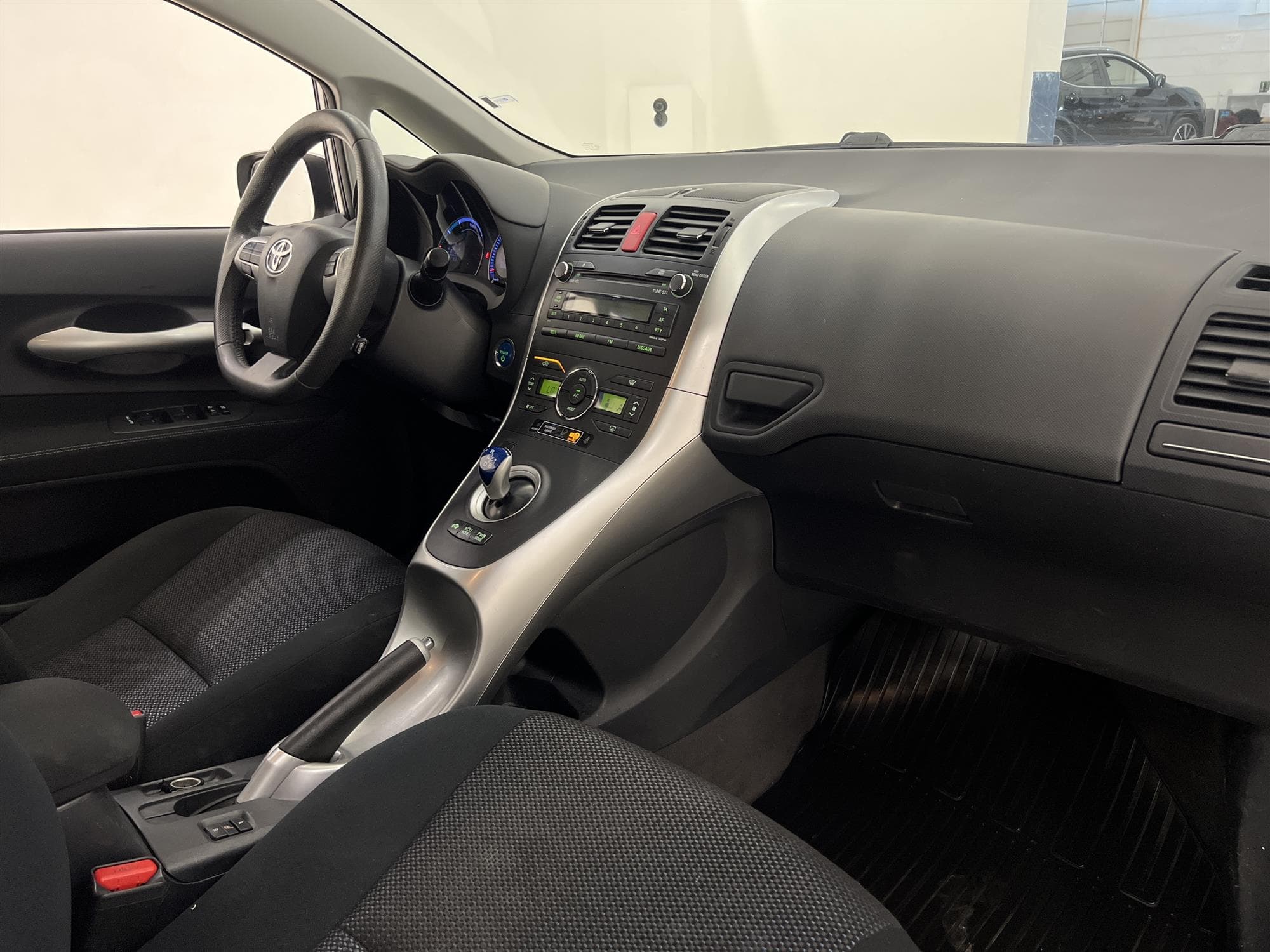 Toyota  Auris Hybrid e-CVT 136hk B-Kam Låg Skatt 0,40L/mil