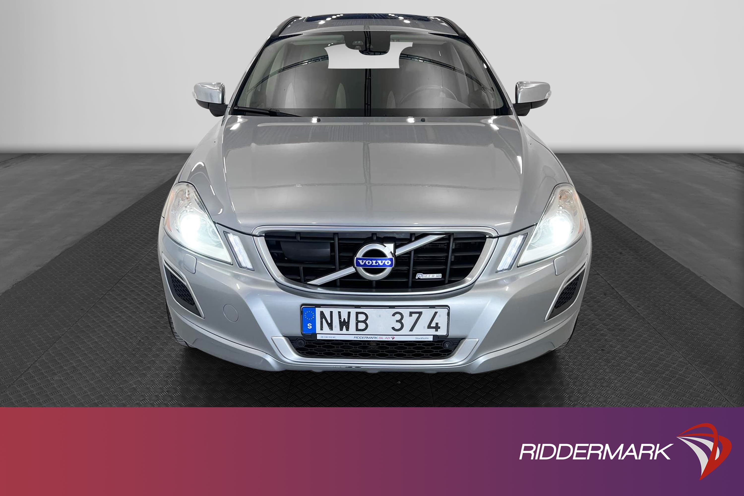 Volvo XC60 D4 AWD 163hk R Design Voc D-Värm Pano Navi BLIS