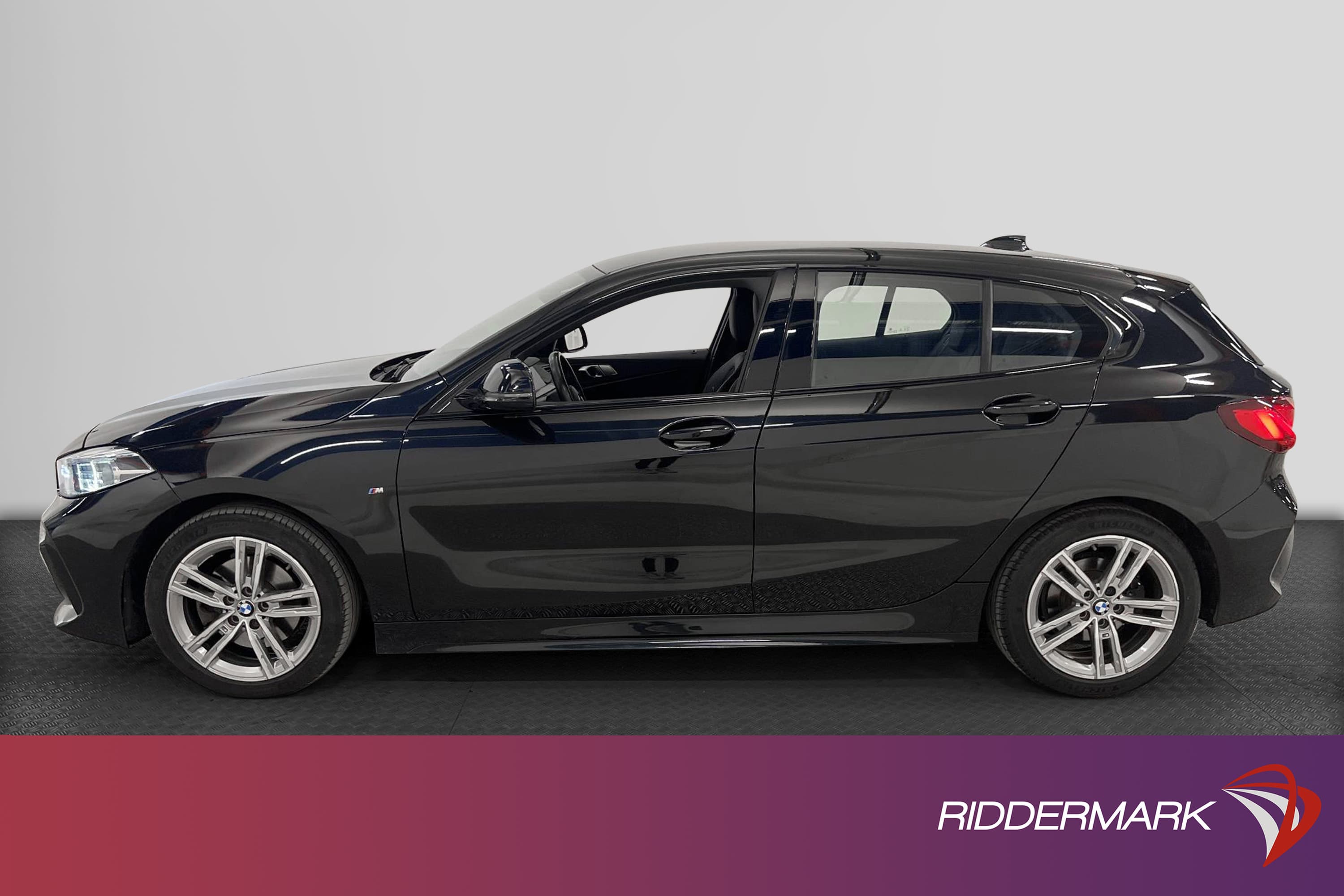 BMW 118i 136hk M-Sport PDC H-skinn Sportdisplay