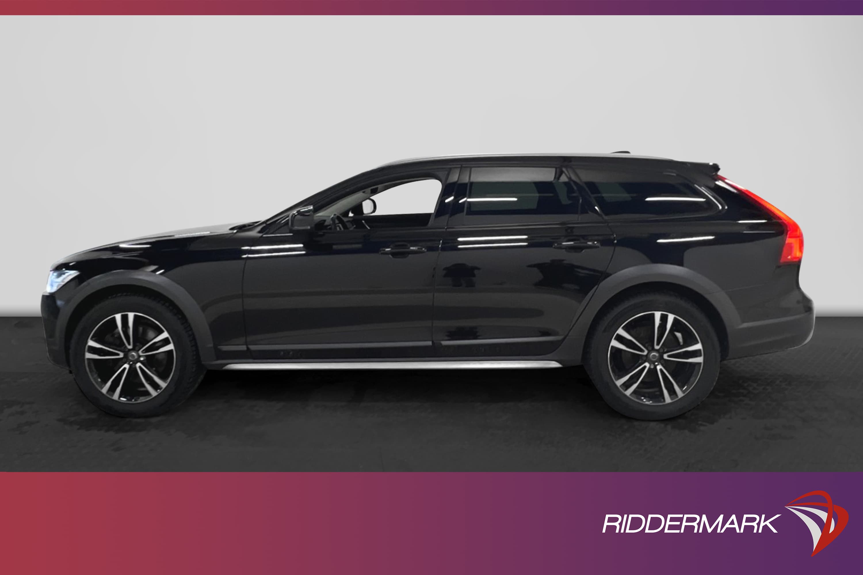 Volvo V90 Cross Country D4 AWD Pro