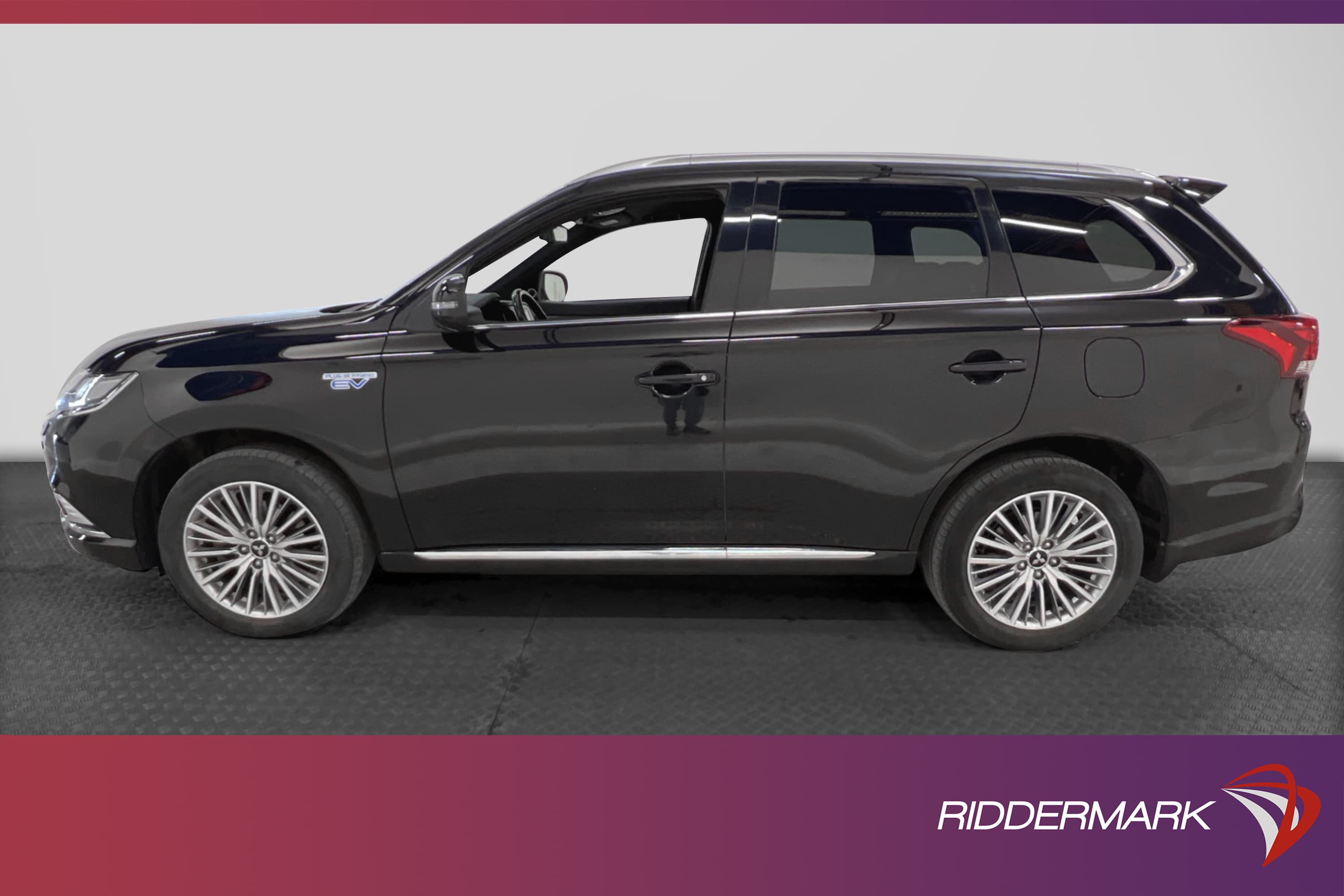 Mitsubishi Outlander PHEV 4WD 230hk Business Drag 360 Rattvä