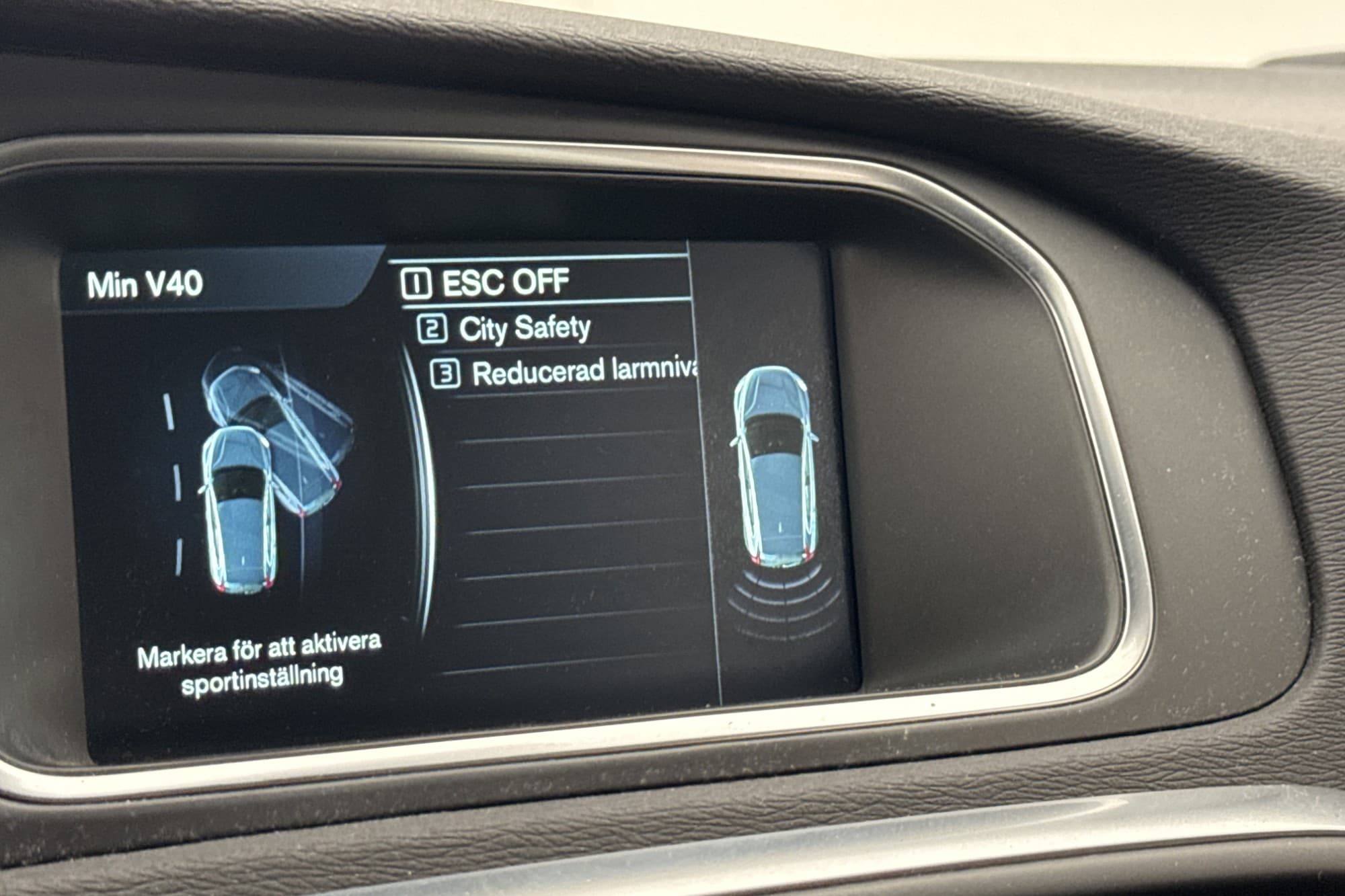 Volvo V40 T2 122hk R-Design P-Sensorer Farthållare