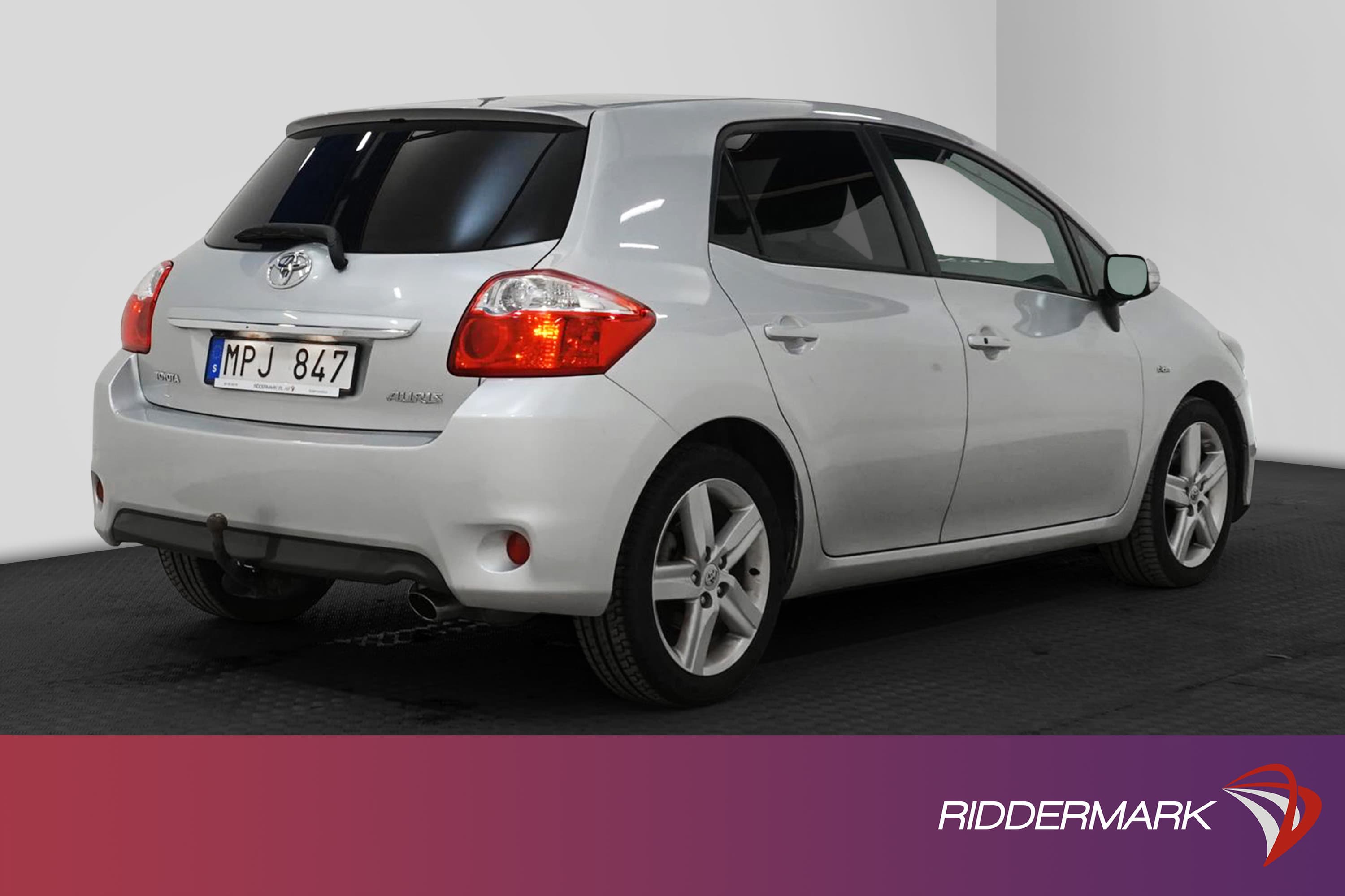 Toyota Auris  2.2 D-CAT 177hk 1 Bruk Navi Drag BKamera Skinn