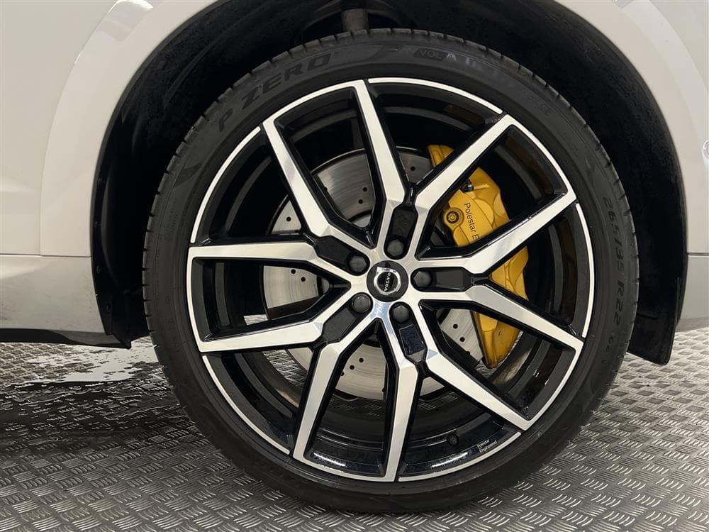 Volvo XC60 T8 AWD TwEn Polestar 421hk R-Design Pano H/K HuDinteriör
