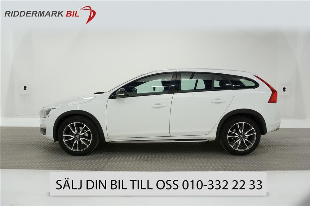 Volvo V60 Cross Country Momentumexteriör