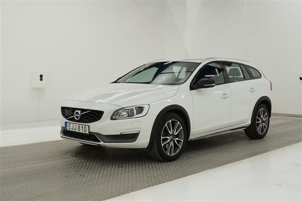 Volvo V60 Cross Country Momentumexteriör