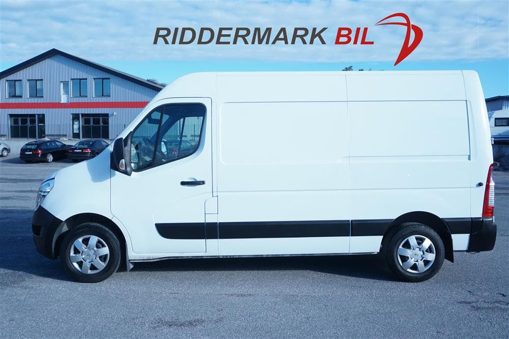 Nissan NV400