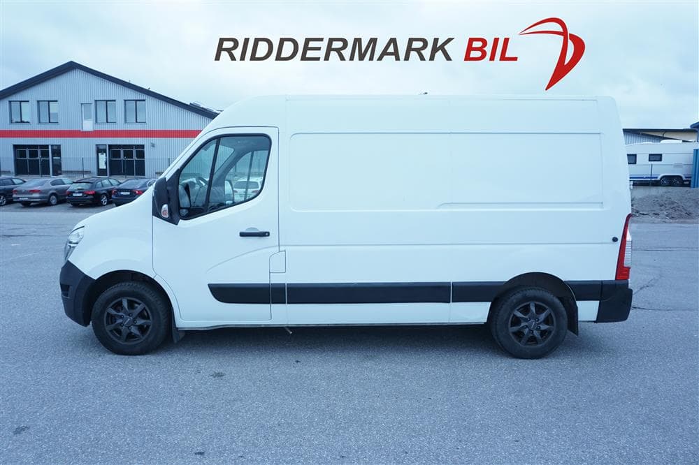 Nissan NV400
