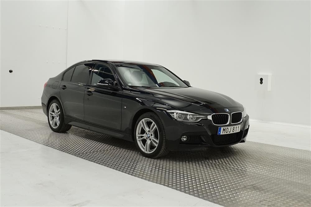 BMW 330