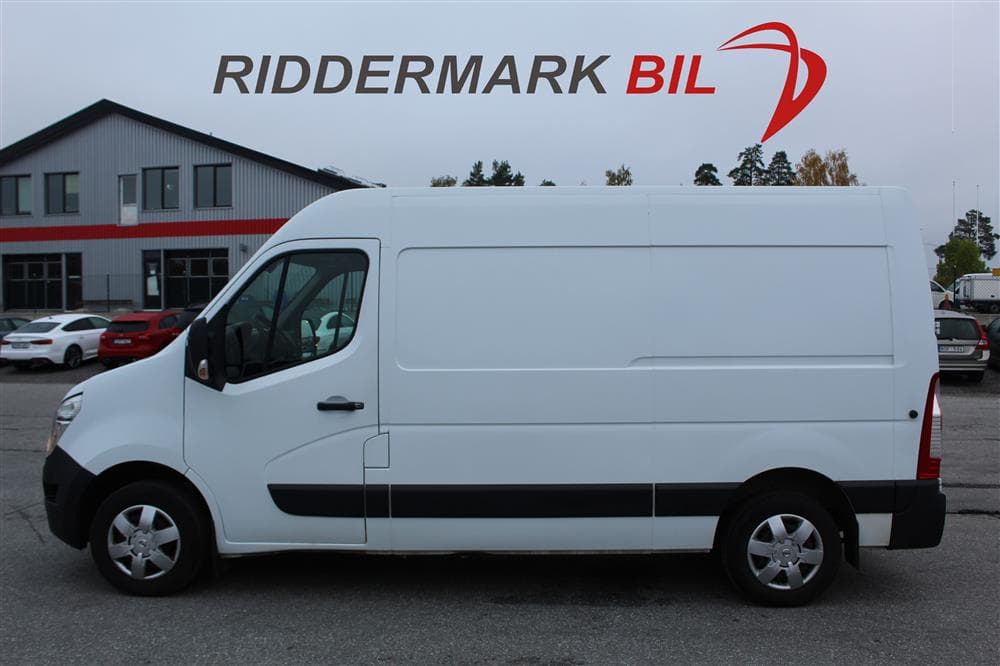 Nissan NV400