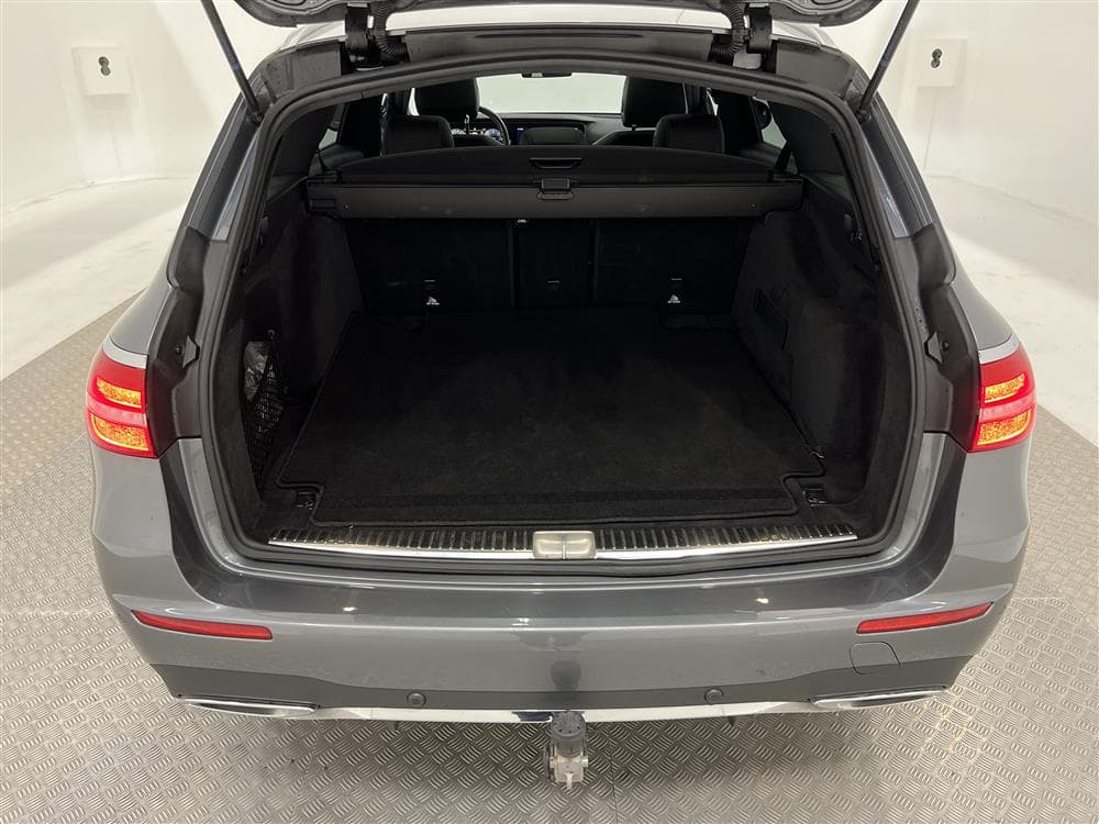 Mercedes-Benz E 220 d 194hk AMG Pano Burmester Widescreen 