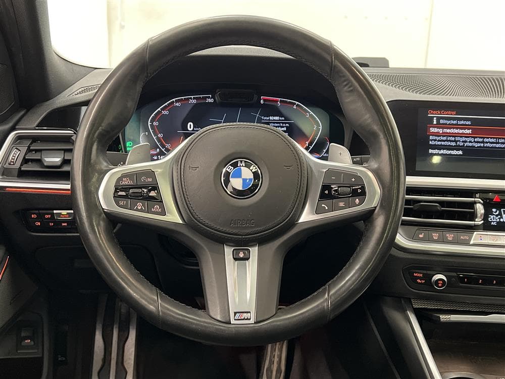 BMW 330d xDrive 265hk M-Sport Innovation Pano H/K Värmare