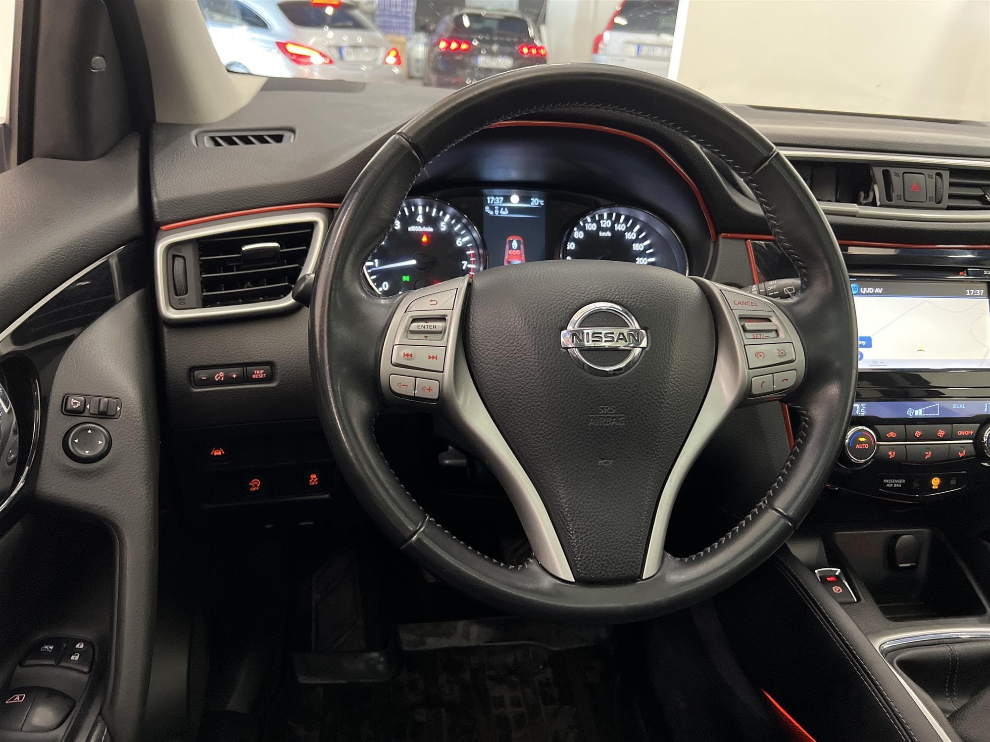 Nissan Qashqai 1.2 115hk 2 Brukare M&K-Värm Pano 360 Navi 